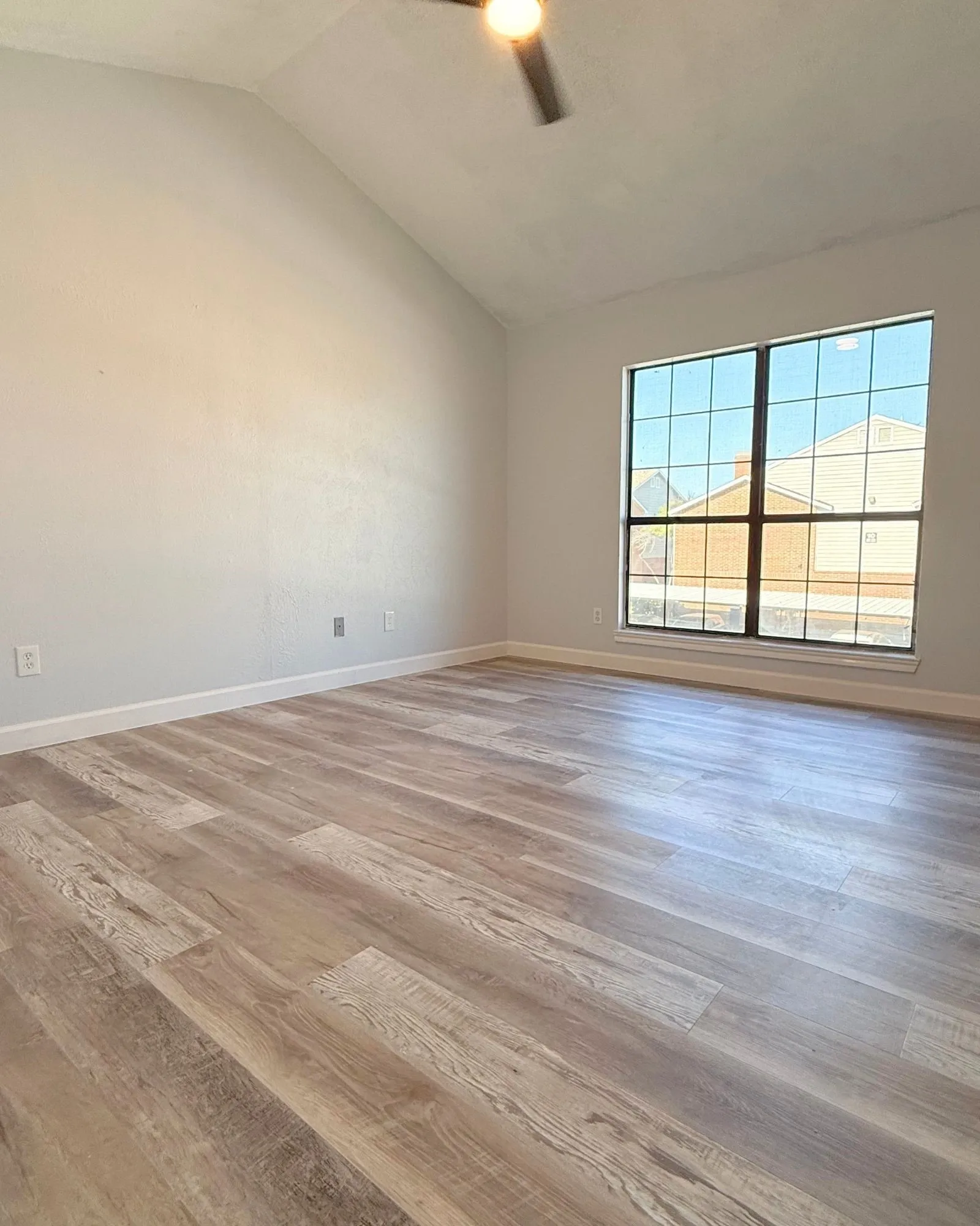Townhouse For Rent in Dallas County , 234 Samuel Boulevard 4, Coppell, Texas 75019, 2 Bedroom, 3 Bathroom, Garage spaces, 1,254 Sqft, built in 1984, mls#21366706, Real Estate Agent in Coppell, Homes For Rent in Dallas county, Homes For Rent in Coppell, Realtor in Coppell Texas, Real Estate Brokerage Independent Realty Texas, Luminita Cordes Realtor