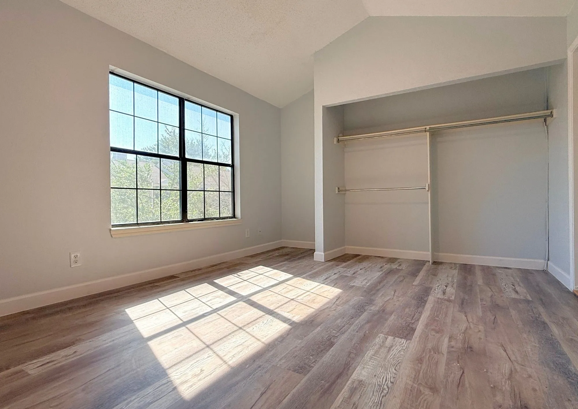 Townhouse For Rent in Dallas County , 234 Samuel Boulevard 4, Coppell, Texas 75019, 2 Bedroom, 3 Bathroom, Garage spaces, 1,254 Sqft, built in 1984, mls#21366706, Real Estate Agent in Coppell, Homes For Rent in Dallas county, Homes For Rent in Coppell, Realtor in Coppell Texas, Real Estate Brokerage Independent Realty Texas, Luminita Cordes Realtor