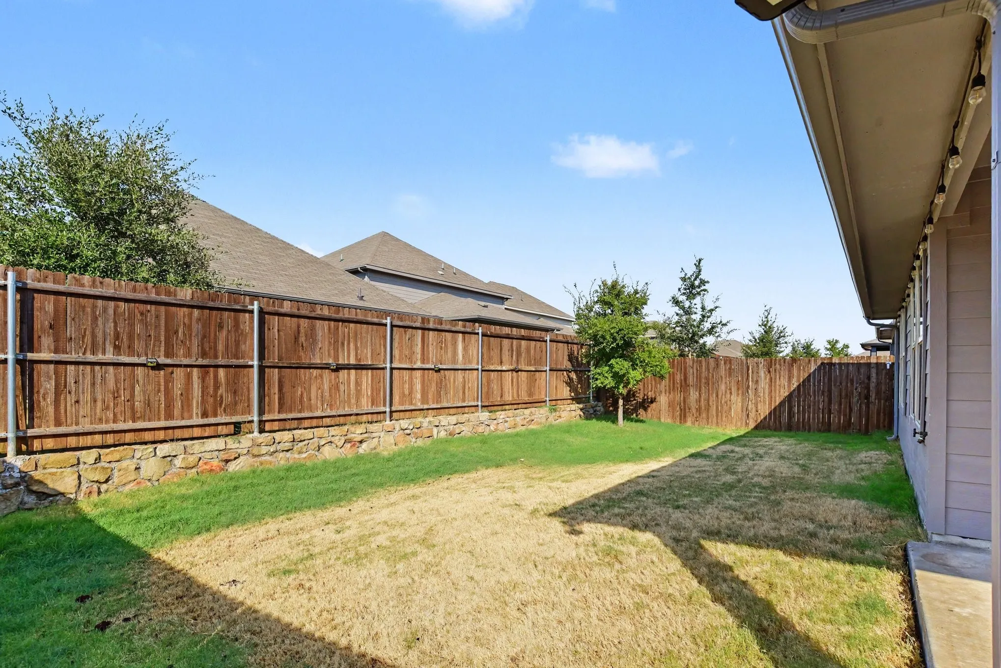 Single Family Residence For Sale in Kaufman County , 1421 Rolling Fox Drive, Forney, Texas 75126, 4 Bedroom, 2 Bathroom, 2 Garage spaces, 1,731 Sqft, built in 2022, mls#21364292, Real Estate Agent in Forney, Homes For Sale in Kaufman county, Homes For Sale in Forney, Realtor in Forney Texas, Real Estate Brokerage Independent Realty Texas, Luminita Cordes Realtor