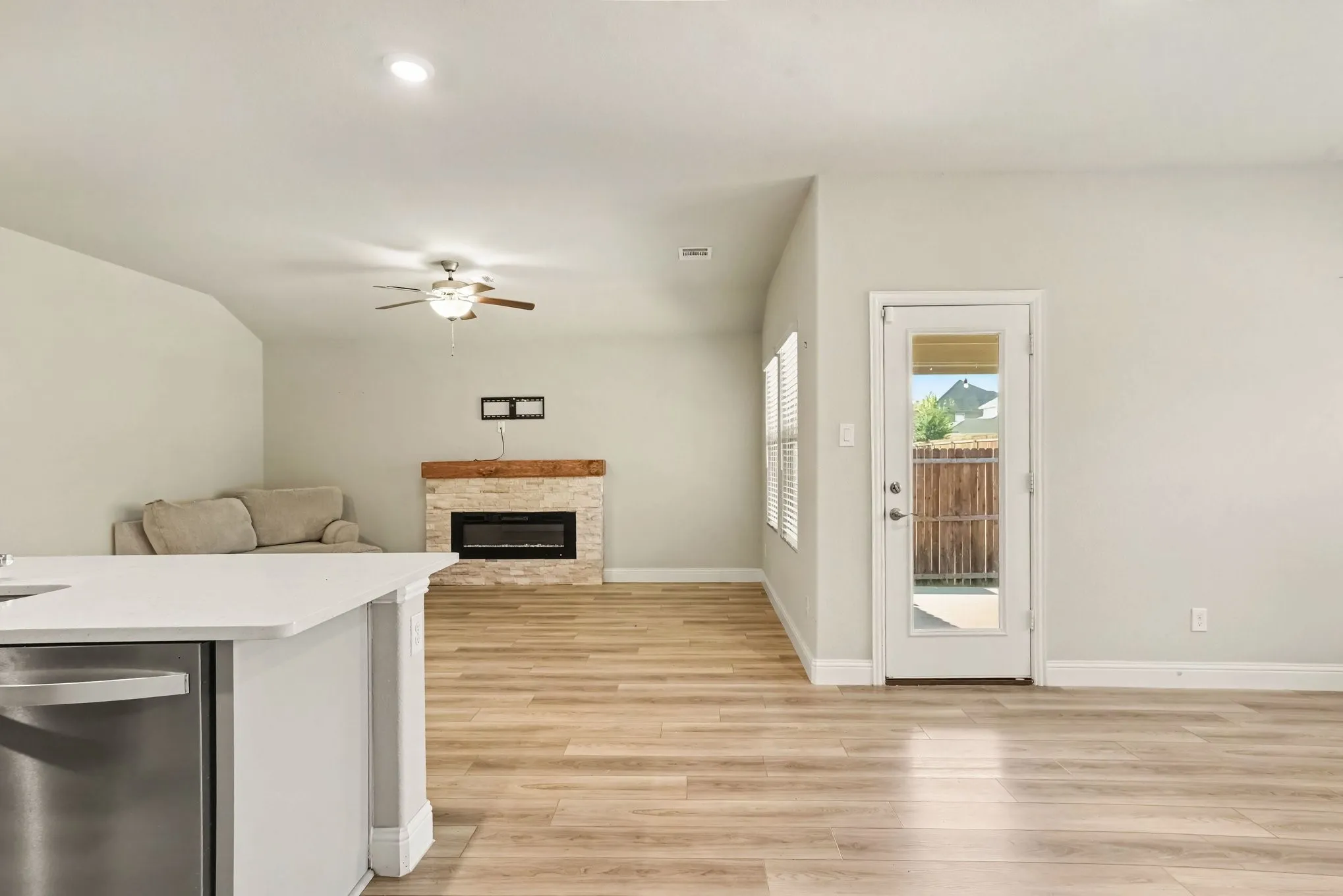Single Family Residence For Sale in Kaufman County , 1421 Rolling Fox Drive, Forney, Texas 75126, 4 Bedroom, 2 Bathroom, 2 Garage spaces, 1,731 Sqft, built in 2022, mls#21364292, Real Estate Agent in Forney, Homes For Sale in Kaufman county, Homes For Sale in Forney, Realtor in Forney Texas, Real Estate Brokerage Independent Realty Texas, Luminita Cordes Realtor