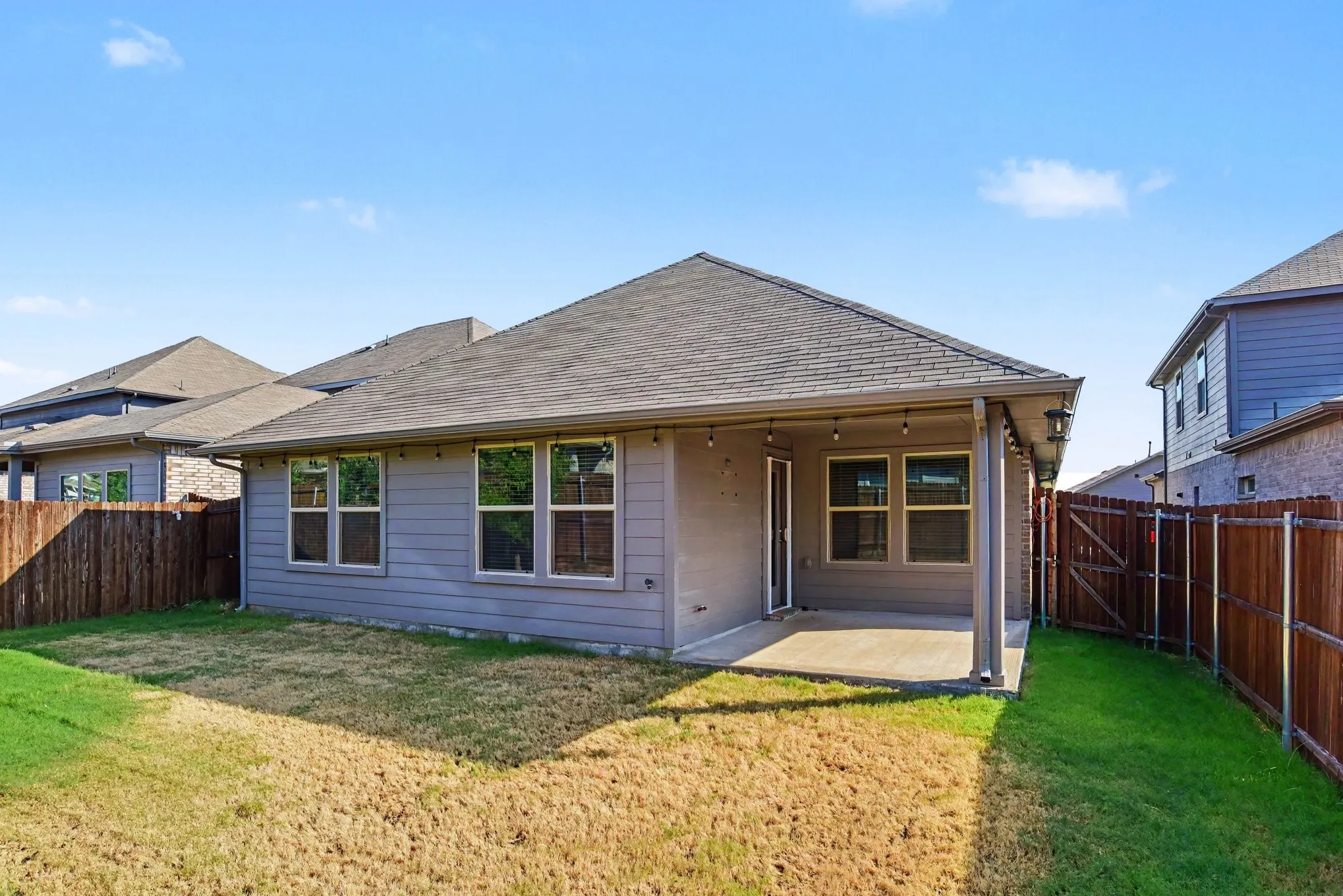 Single Family Residence For Sale in Kaufman County , 1421 Rolling Fox Drive, Forney, Texas 75126, 4 Bedroom, 2 Bathroom, 2 Garage spaces, 1,731 Sqft, built in 2022, mls#21364292, Real Estate Agent in Forney, Homes For Sale in Kaufman county, Homes For Sale in Forney, Realtor in Forney Texas, Real Estate Brokerage Independent Realty Texas, Luminita Cordes Realtor