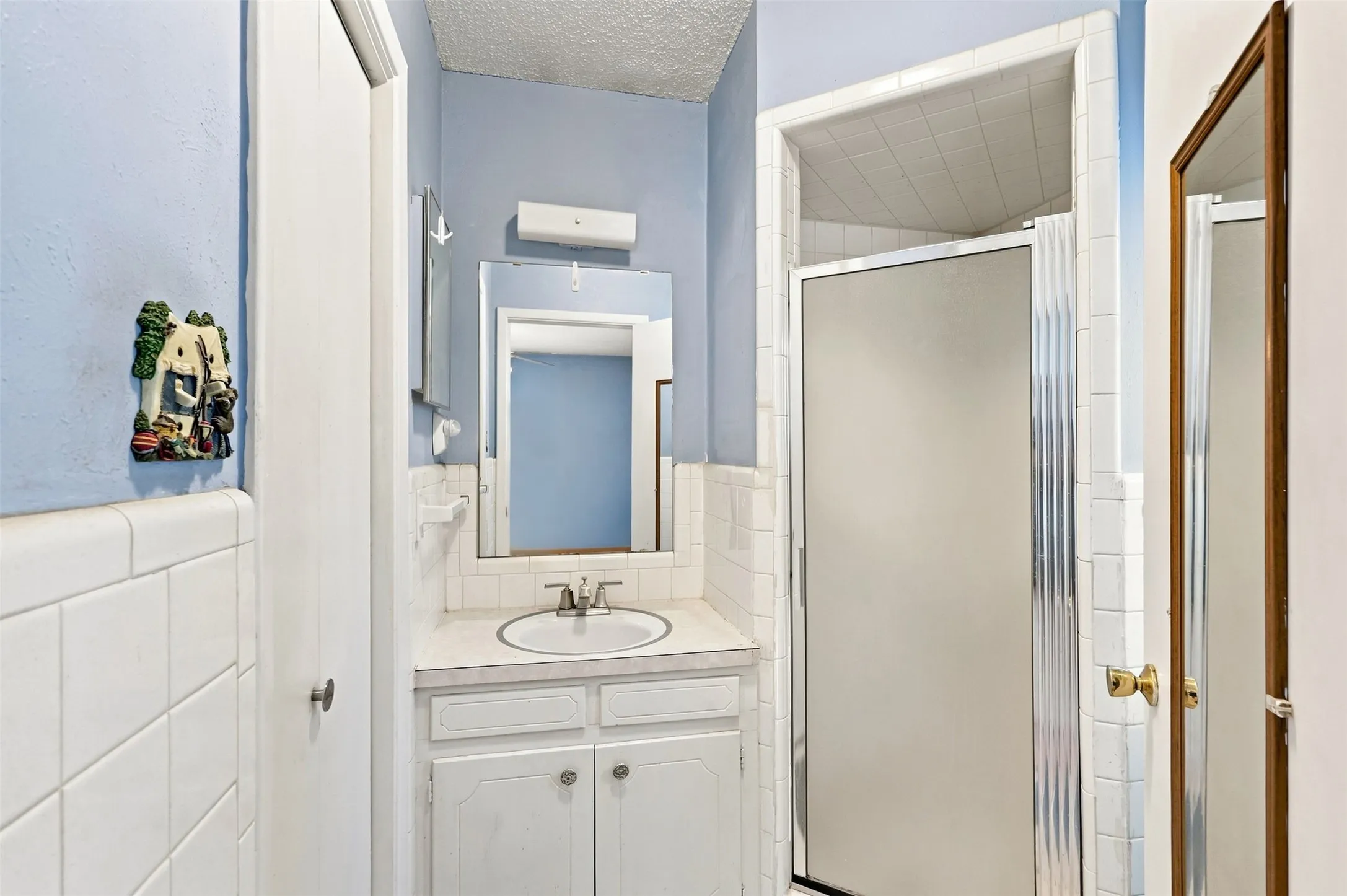 Single Family Residence For Sale in Palo Pinto County , 2107 10th Street, Mineral Wells, Texas 76067, 3 Bedroom, 2 Bathroom, 2 Garage spaces, 1,792 Sqft, built in 1968, mls#21344102, Real Estate Agent in Mineral Wells, Homes For Sale in Palo Pinto county, Homes For Sale in Mineral Wells, Realtor in Mineral Wells Texas, Real Estate Brokerage Independent Realty Texas, Luminita Cordes Realtor
