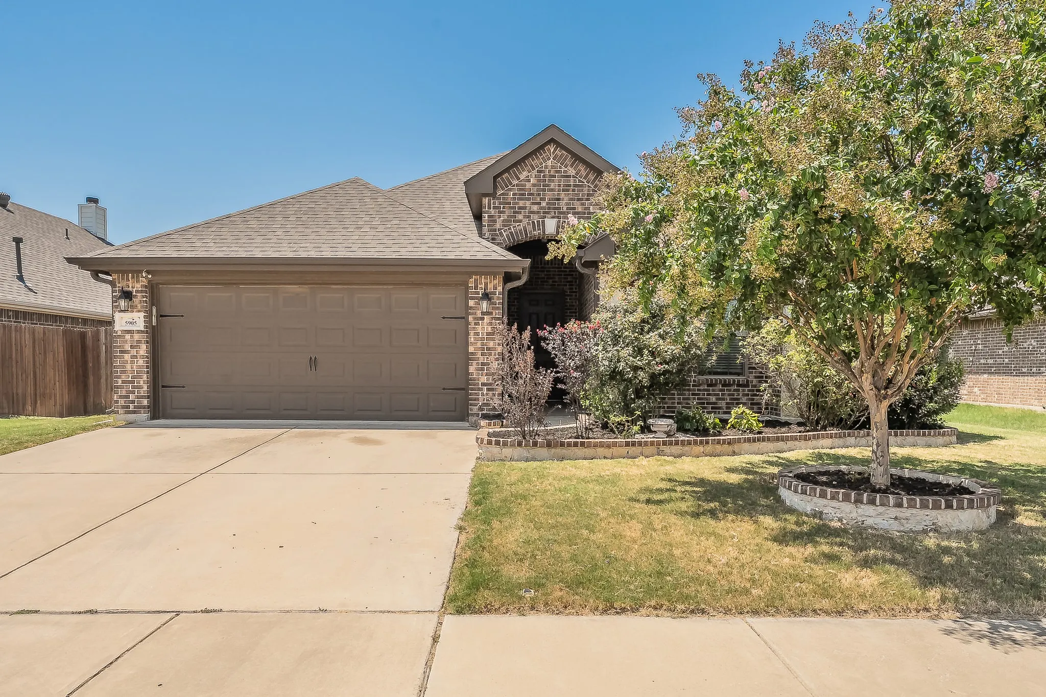 Single Family Residence For Rent in Tarrant County , 5905 Scottsdale Lane, Fort Worth, Texas 76179, 3 Bedroom, 2 Bathroom, 2 Garage spaces, 1,735 Sqft, built in 2018, mls#21366378, Real Estate Agent in Fort Worth, Homes For Rent in Tarrant county, Homes For Rent in Fort Worth, Realtor in Fort Worth Texas, Real Estate Brokerage Independent Realty Texas, Luminita Cordes Realtor