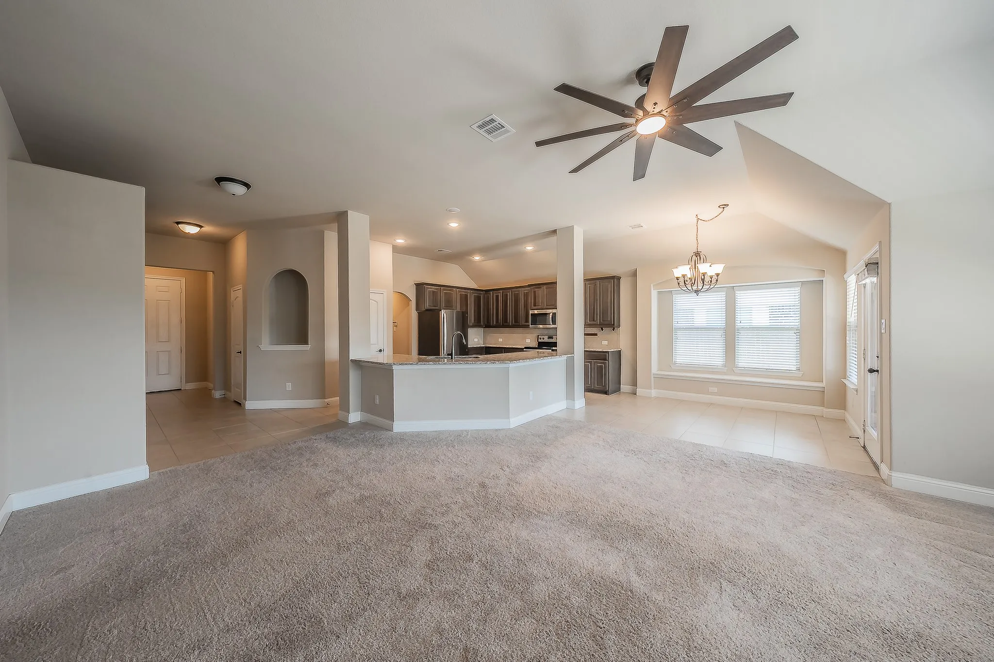 Single Family Residence For Rent in Tarrant County , 5905 Scottsdale Lane, Fort Worth, Texas 76179, 3 Bedroom, 2 Bathroom, 2 Garage spaces, 1,735 Sqft, built in 2018, mls#21366378, Real Estate Agent in Fort Worth, Homes For Rent in Tarrant county, Homes For Rent in Fort Worth, Realtor in Fort Worth Texas, Real Estate Brokerage Independent Realty Texas, Luminita Cordes Realtor