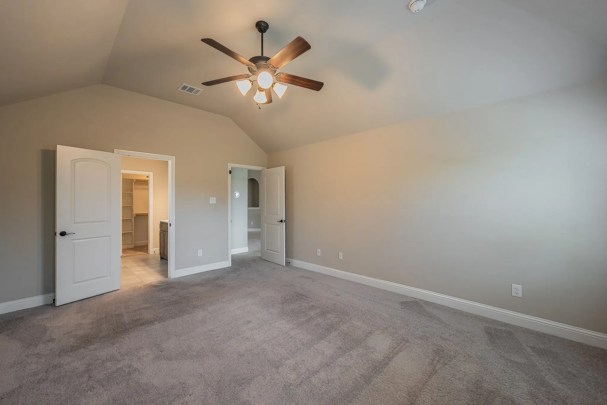 Single Family Residence For Rent in Tarrant County , 5905 Scottsdale Lane, Fort Worth, Texas 76179, 3 Bedroom, 2 Bathroom, 2 Garage spaces, 1,735 Sqft, built in 2018, mls#21366378, Real Estate Agent in Fort Worth, Homes For Rent in Tarrant county, Homes For Rent in Fort Worth, Realtor in Fort Worth Texas, Real Estate Brokerage Independent Realty Texas, Luminita Cordes Realtor
