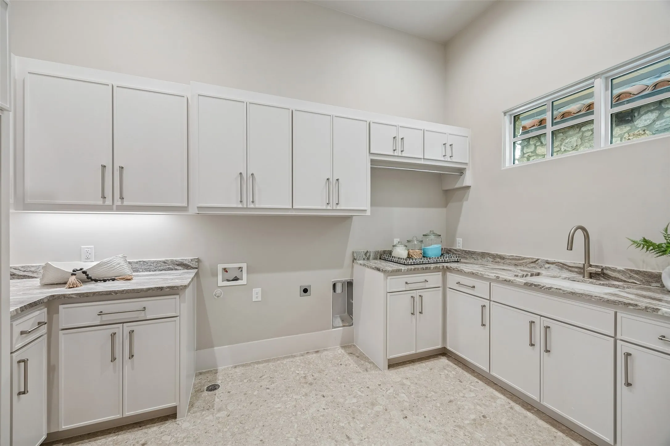 Single Family Residence For Sale in Tarrant County , 48 Cardona Drive, Westlake, Texas 76262, 4 Bedroom, 5 Bathroom, 3 Garage spaces, 4,929 Sqft, built in 2026, mls#21365208, Real Estate Agent in Westlake, Homes For Sale in Tarrant county, Homes For Sale in Westlake, Realtor in Westlake Texas, Real Estate Brokerage Independent Realty Texas, Luminita Cordes Realtor