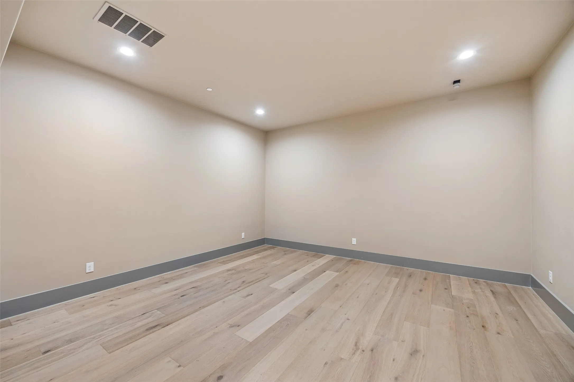 Single Family Residence For Sale in Tarrant County , 48 Cardona Drive, Westlake, Texas 76262, 4 Bedroom, 5 Bathroom, 3 Garage spaces, 4,929 Sqft, built in 2026, mls#21365208, Real Estate Agent in Westlake, Homes For Sale in Tarrant county, Homes For Sale in Westlake, Realtor in Westlake Texas, Real Estate Brokerage Independent Realty Texas, Luminita Cordes Realtor