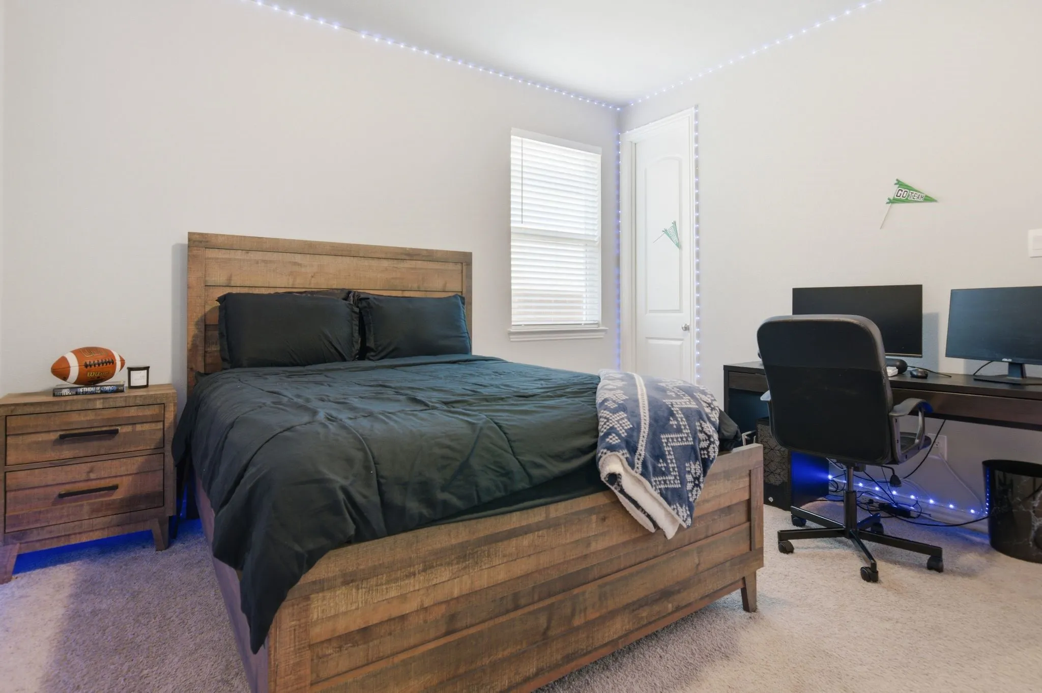 Single Family Residence For Rent in Tarrant County , 910 Winter Cherry Lane, Haslet, Texas 76052, 4 Bedroom, 3 Bathroom, 2 Garage spaces, 2,408 Sqft, built in 2023, mls#21366948, Real Estate Agent in Haslet, Homes For Rent in Tarrant county, Homes For Rent in Haslet, Realtor in Haslet Texas, Real Estate Brokerage Independent Realty Texas, Luminita Cordes Realtor