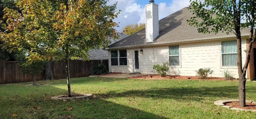 Single Family Residence For Rent in Denton County , 3708 Villanova Drive, Denton, Texas 76210, 3 Bedroom, 2 Bathroom, 2 Garage spaces, 1,803 Sqft, built in 2002, mls#21366937, Real Estate Agent in Denton, Homes For Rent in Denton county, Homes For Rent in Denton, Realtor in Denton Texas, Real Estate Brokerage Independent Realty Texas, Luminita Cordes Realtor