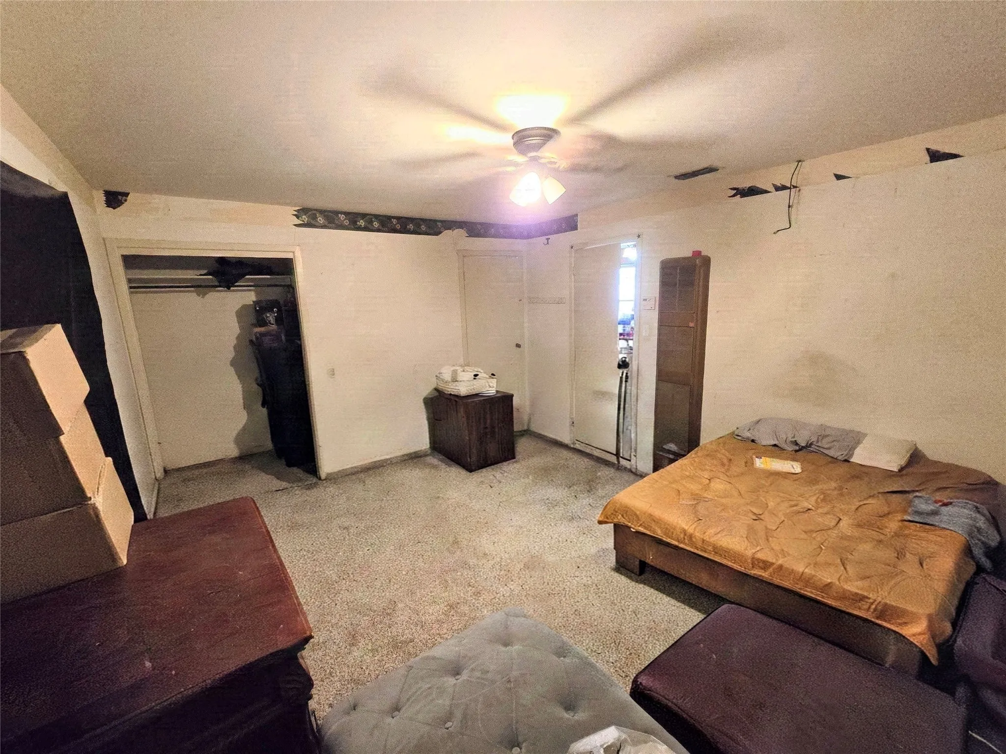 Single Family Residence For Sale in Montague County , 309 Decatur Street, Bowie, Texas 76230, 3 Bedroom, 2 Bathroom, Garage spaces, 1,688 Sqft, built in 1944, mls#21366015, Real Estate Agent in Bowie, Homes For Sale in Montague county, Homes For Sale in Bowie, Realtor in Bowie Texas, Real Estate Brokerage Independent Realty Texas, Luminita Cordes Realtor