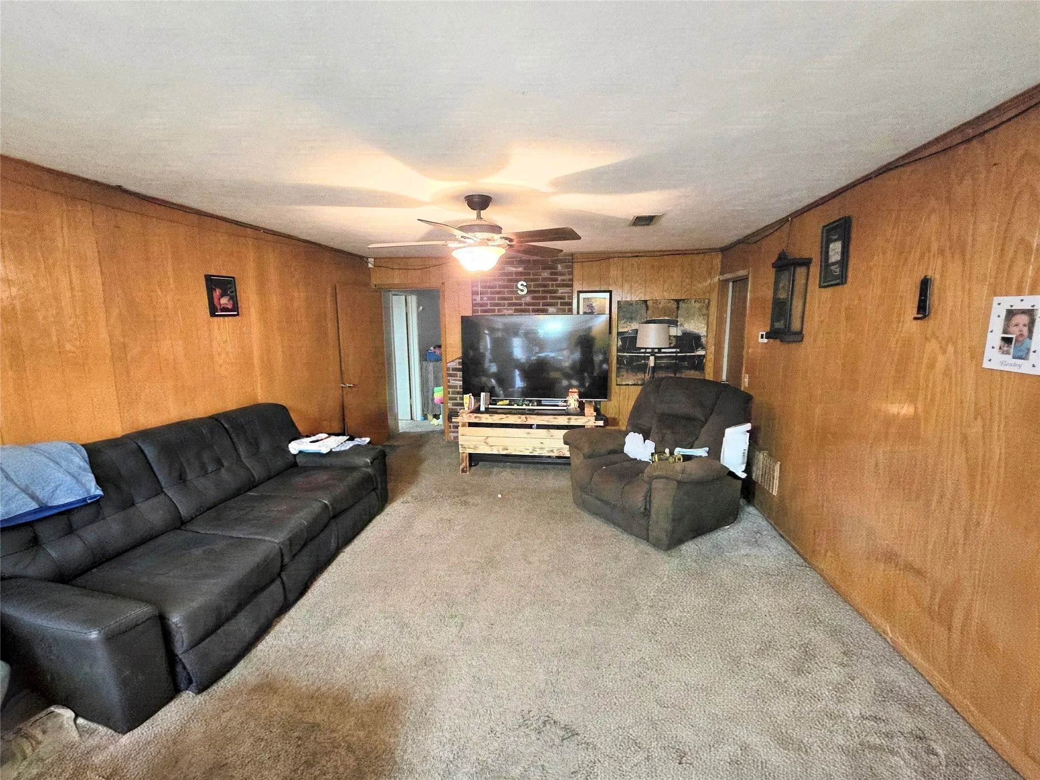 Single Family Residence For Sale in Montague County , 309 Decatur Street, Bowie, Texas 76230, 3 Bedroom, 2 Bathroom, Garage spaces, 1,688 Sqft, built in 1944, mls#21366015, Real Estate Agent in Bowie, Homes For Sale in Montague county, Homes For Sale in Bowie, Realtor in Bowie Texas, Real Estate Brokerage Independent Realty Texas, Luminita Cordes Realtor