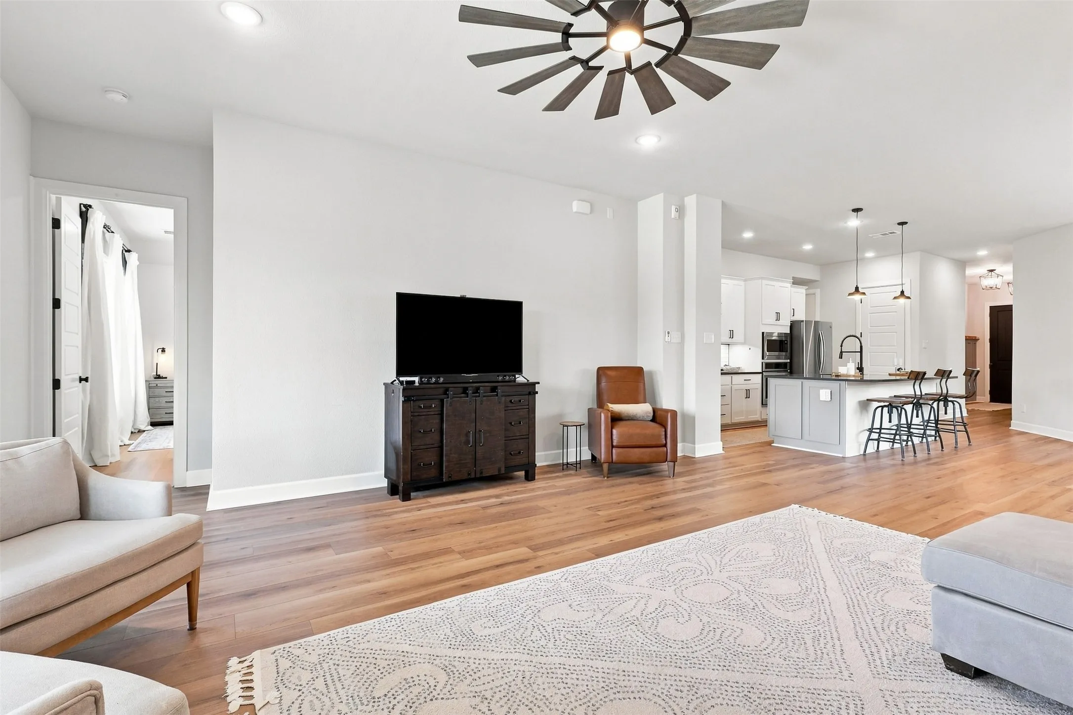 Single Family Residence For Sale in Denton County , 1612 Ranger Road, Aubrey, Texas 76227, 4 Bedroom, 3 Bathroom, 2 Garage spaces, 2,251 Sqft, built in 2019, mls#21362532, Real Estate Agent in Aubrey, Homes For Sale in Denton county, Homes For Sale in Aubrey, Realtor in Aubrey Texas, Real Estate Brokerage Independent Realty Texas, Luminita Cordes Realtor