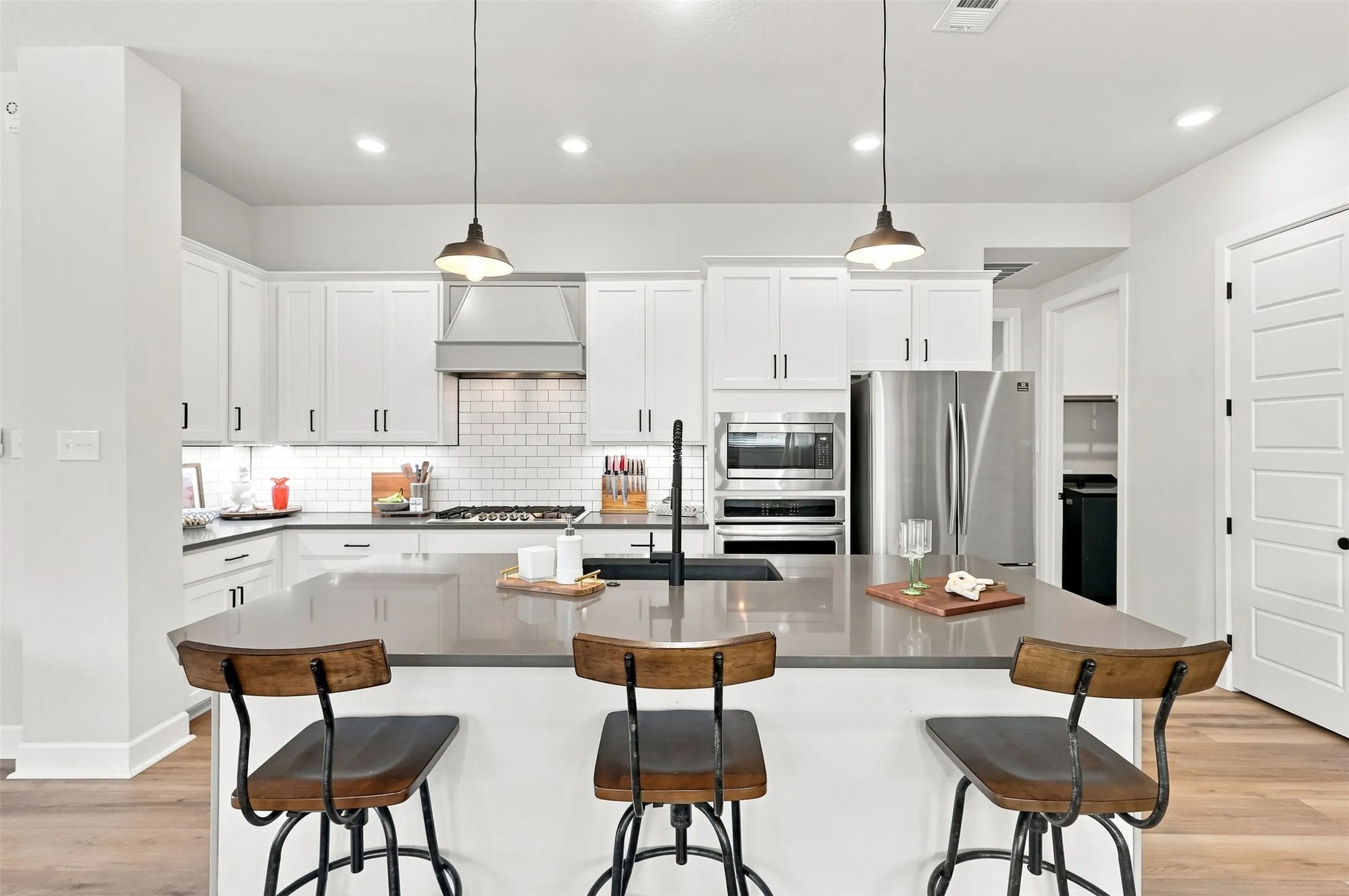 Single Family Residence For Sale in Denton County , 1612 Ranger Road, Aubrey, Texas 76227, 4 Bedroom, 3 Bathroom, 2 Garage spaces, 2,251 Sqft, built in 2019, mls#21362532, Real Estate Agent in Aubrey, Homes For Sale in Denton county, Homes For Sale in Aubrey, Realtor in Aubrey Texas, Real Estate Brokerage Independent Realty Texas, Luminita Cordes Realtor
