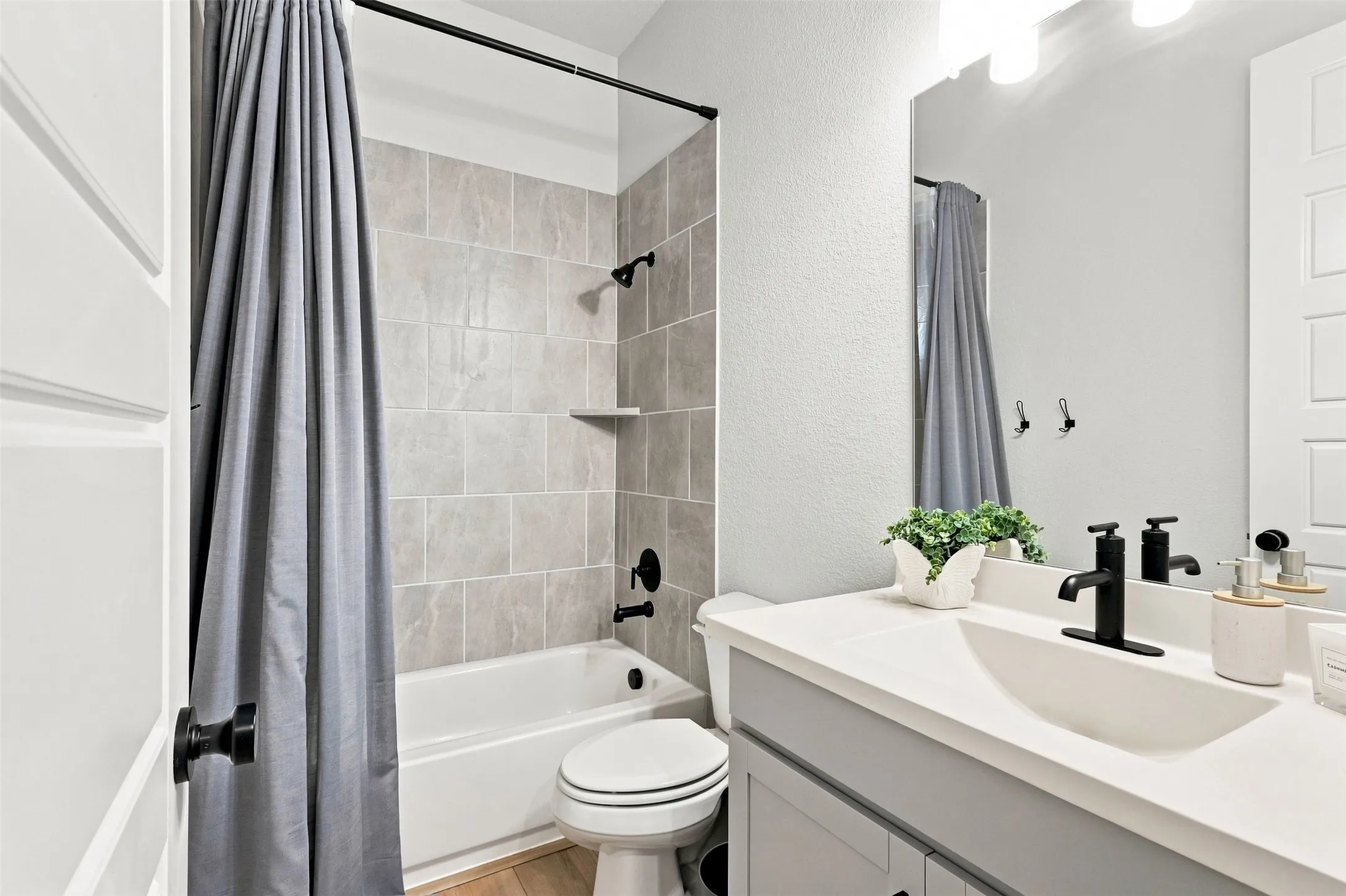 Single Family Residence For Sale in Denton County , 1612 Ranger Road, Aubrey, Texas 76227, 4 Bedroom, 3 Bathroom, 2 Garage spaces, 2,251 Sqft, built in 2019, mls#21362532, Real Estate Agent in Aubrey, Homes For Sale in Denton county, Homes For Sale in Aubrey, Realtor in Aubrey Texas, Real Estate Brokerage Independent Realty Texas, Luminita Cordes Realtor