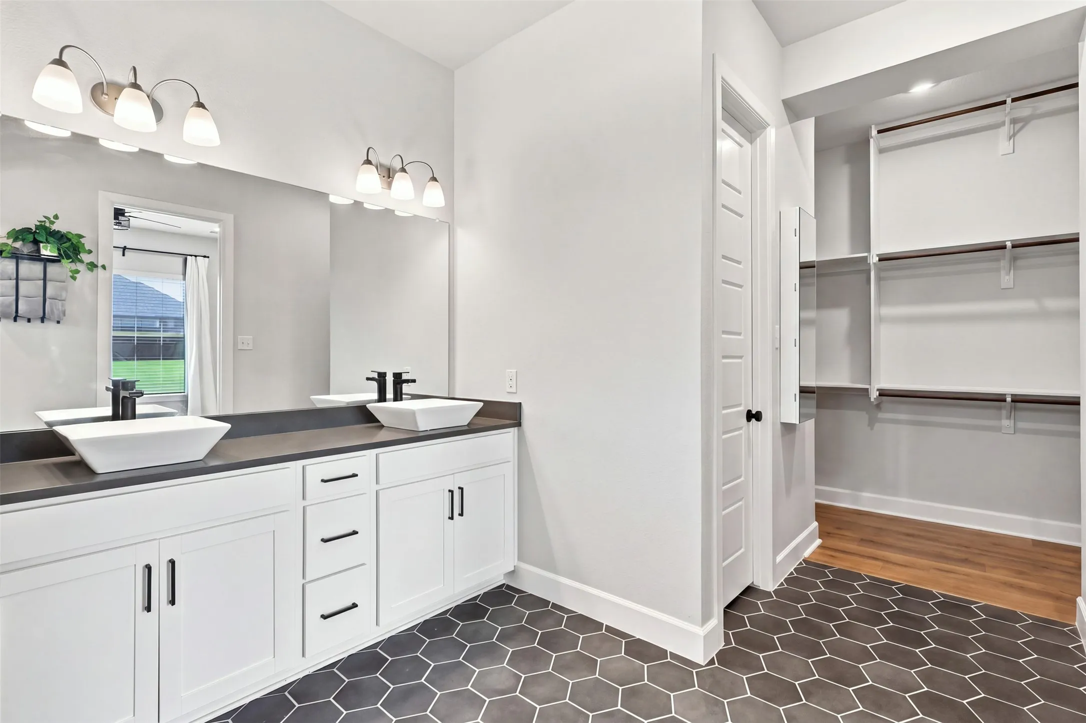 Single Family Residence For Sale in Denton County , 1612 Ranger Road, Aubrey, Texas 76227, 4 Bedroom, 3 Bathroom, 2 Garage spaces, 2,251 Sqft, built in 2019, mls#21362532, Real Estate Agent in Aubrey, Homes For Sale in Denton county, Homes For Sale in Aubrey, Realtor in Aubrey Texas, Real Estate Brokerage Independent Realty Texas, Luminita Cordes Realtor
