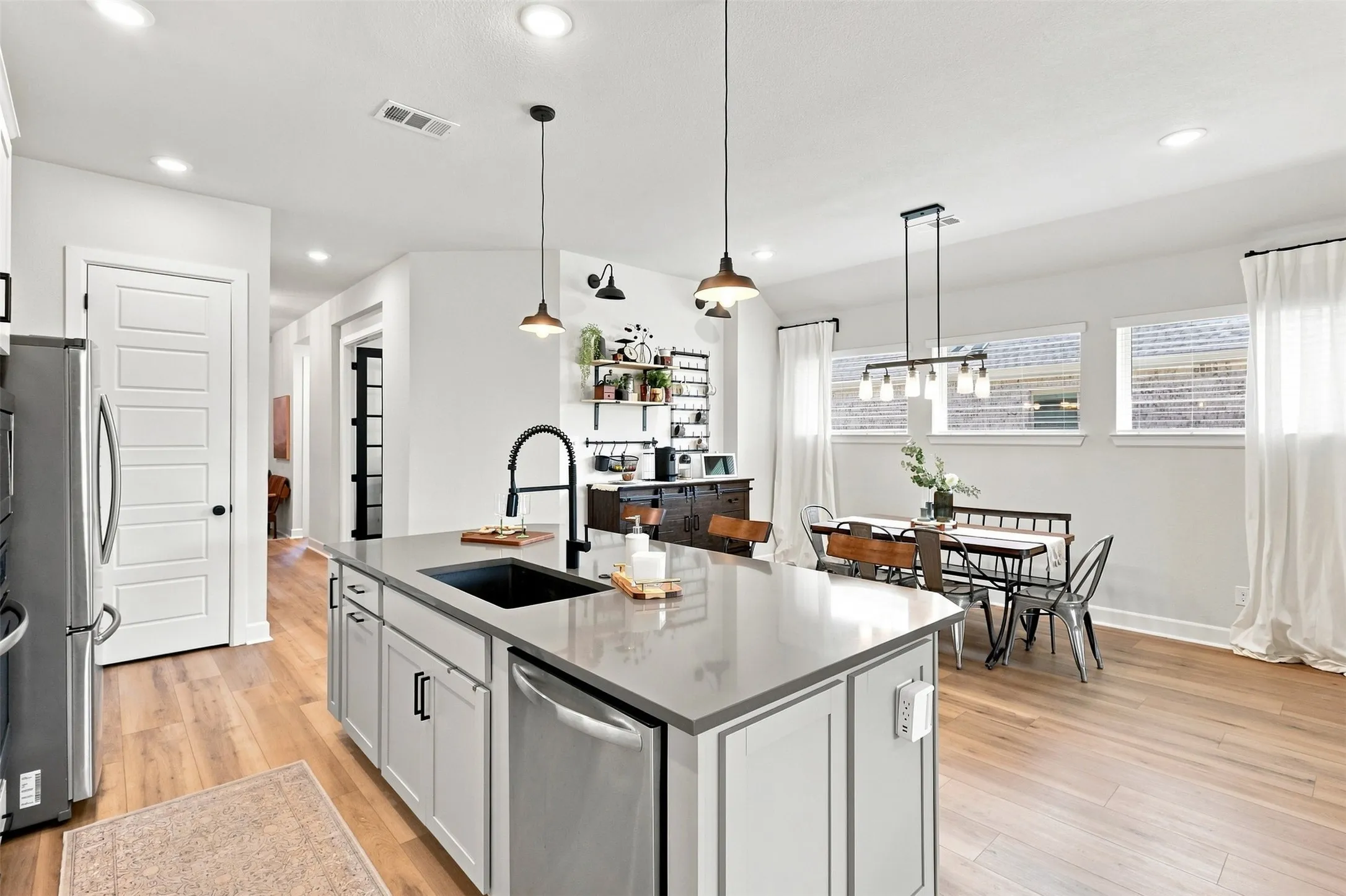 Single Family Residence For Sale in Denton County , 1612 Ranger Road, Aubrey, Texas 76227, 4 Bedroom, 3 Bathroom, 2 Garage spaces, 2,251 Sqft, built in 2019, mls#21362532, Real Estate Agent in Aubrey, Homes For Sale in Denton county, Homes For Sale in Aubrey, Realtor in Aubrey Texas, Real Estate Brokerage Independent Realty Texas, Luminita Cordes Realtor