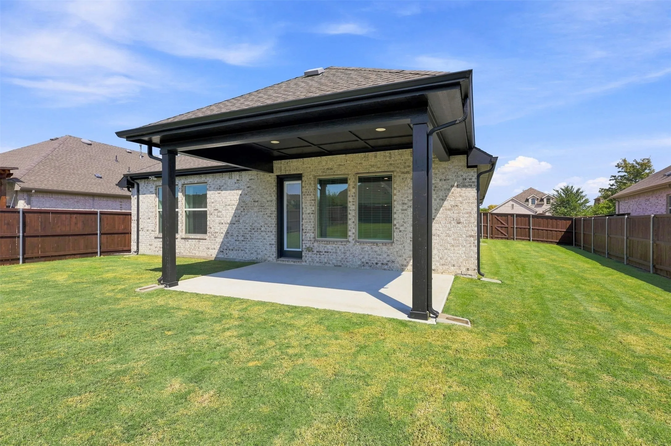 Single Family Residence For Sale in Denton County , 1612 Ranger Road, Aubrey, Texas 76227, 4 Bedroom, 3 Bathroom, 2 Garage spaces, 2,251 Sqft, built in 2019, mls#21362532, Real Estate Agent in Aubrey, Homes For Sale in Denton county, Homes For Sale in Aubrey, Realtor in Aubrey Texas, Real Estate Brokerage Independent Realty Texas, Luminita Cordes Realtor