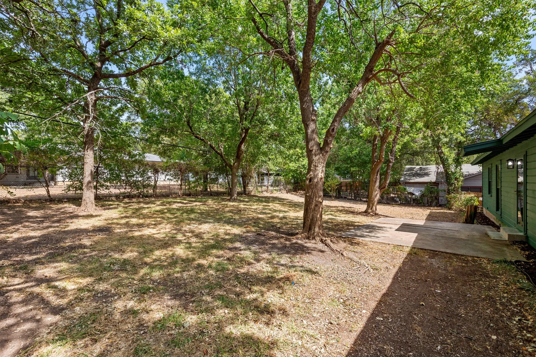 Single Family Residence For Sale in Mc Lennan County , 4601 Robinwood Drive, Waco, Texas 76708, 3 Bedroom, 2 Bathroom, 2 Garage spaces, 1,553 Sqft, built in 1954, mls#21366942, Real Estate Agent in Waco, Homes For Sale in Mc Lennan county, Homes For Sale in Waco, Realtor in Waco Texas, Real Estate Brokerage Independent Realty Texas, Luminita Cordes Realtor