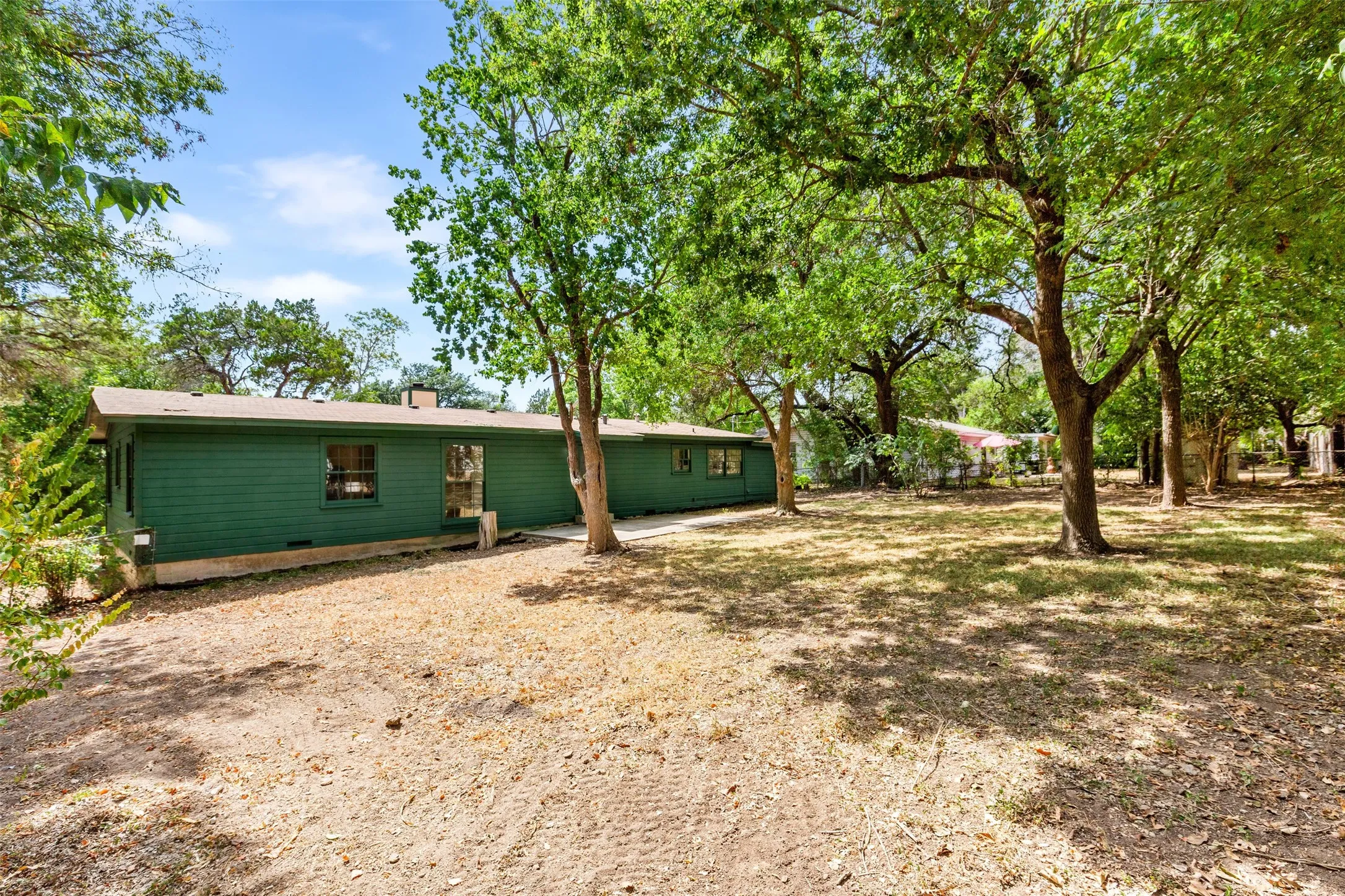 Single Family Residence For Sale in Mc Lennan County , 4601 Robinwood Drive, Waco, Texas 76708, 3 Bedroom, 2 Bathroom, 2 Garage spaces, 1,553 Sqft, built in 1954, mls#21366942, Real Estate Agent in Waco, Homes For Sale in Mc Lennan county, Homes For Sale in Waco, Realtor in Waco Texas, Real Estate Brokerage Independent Realty Texas, Luminita Cordes Realtor