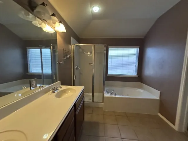 Single Family Residence For Sale in Kaufman County , 2020 Childress Drive, Forney, Texas 75126, 3 Bedroom, 2 Bathroom, 2 Garage spaces, 1,954 Sqft, built in 2007, mls#21366950, Real Estate Agent in Forney, Homes For Sale in Kaufman county, Homes For Sale in Forney, Realtor in Forney Texas, Real Estate Brokerage Independent Realty Texas, Luminita Cordes Realtor