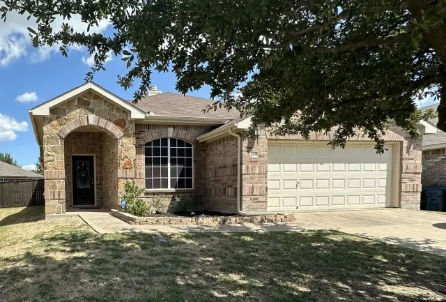 Single Family Residence For Sale in Kaufman County , 2020 Childress Drive, Forney, Texas 75126, 3 Bedroom, 2 Bathroom, 2 Garage spaces, 1,954 Sqft, built in 2007, mls#21366950, Real Estate Agent in Forney, Homes For Sale in Kaufman county, Homes For Sale in Forney, Realtor in Forney Texas, Real Estate Brokerage Independent Realty Texas, Luminita Cordes Realtor