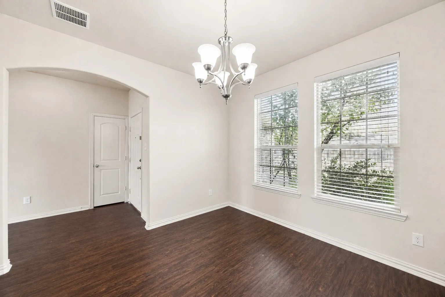 Single Family Residence For Sale in Tarrant County , 3729 Caladium Lane, Forest Hill, Texas 76140, 5 Bedroom, 3 Bathroom, 2 Garage spaces, 2,804 Sqft, built in 2016, mls#21363211, Real Estate Agent in Forest Hill, Homes For Sale in Tarrant county, Homes For Sale in Forest Hill, Realtor in Forest Hill Texas, Real Estate Brokerage Independent Realty Texas, Luminita Cordes Realtor