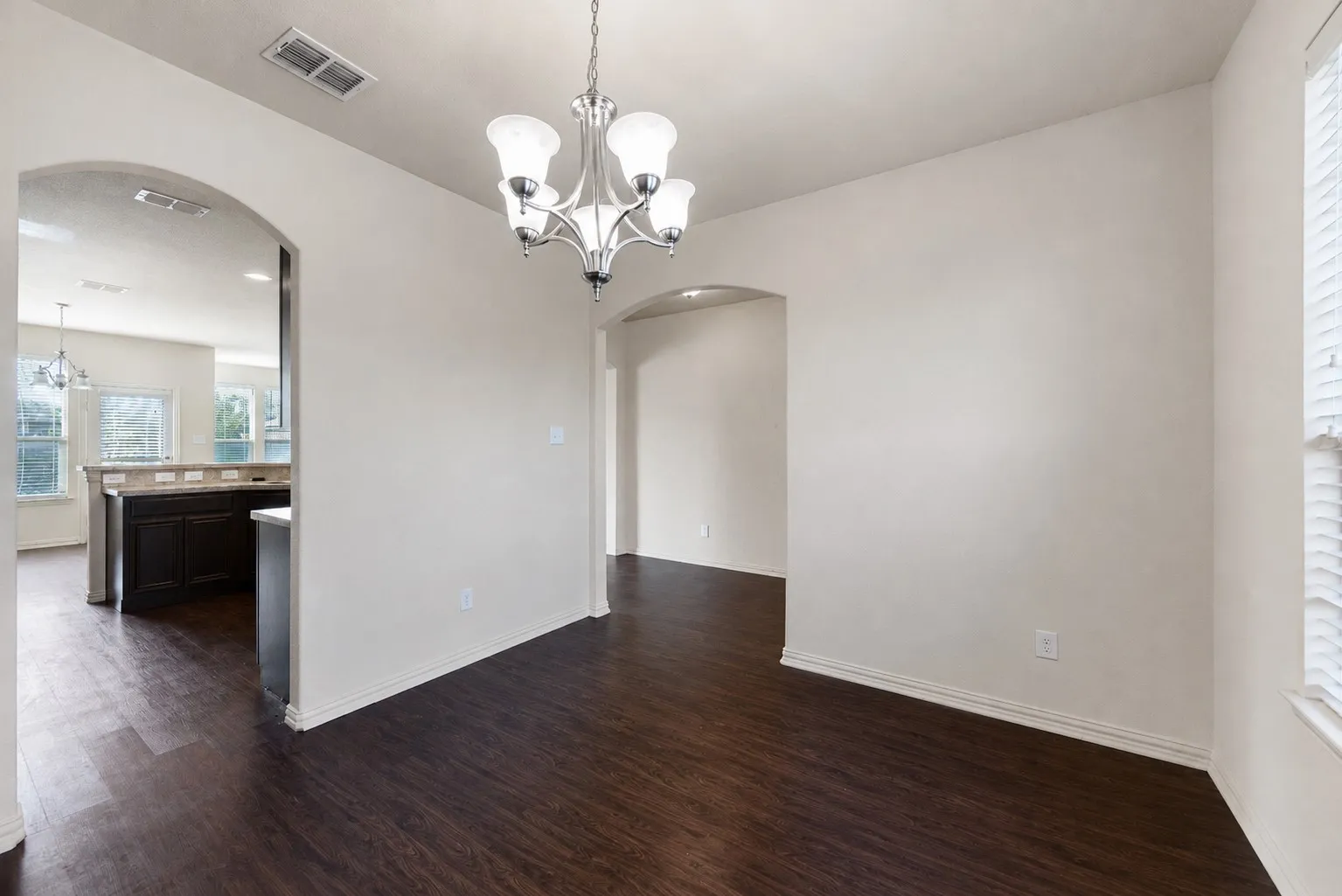 Single Family Residence For Sale in Tarrant County , 3729 Caladium Lane, Forest Hill, Texas 76140, 5 Bedroom, 3 Bathroom, 2 Garage spaces, 2,804 Sqft, built in 2016, mls#21363211, Real Estate Agent in Forest Hill, Homes For Sale in Tarrant county, Homes For Sale in Forest Hill, Realtor in Forest Hill Texas, Real Estate Brokerage Independent Realty Texas, Luminita Cordes Realtor