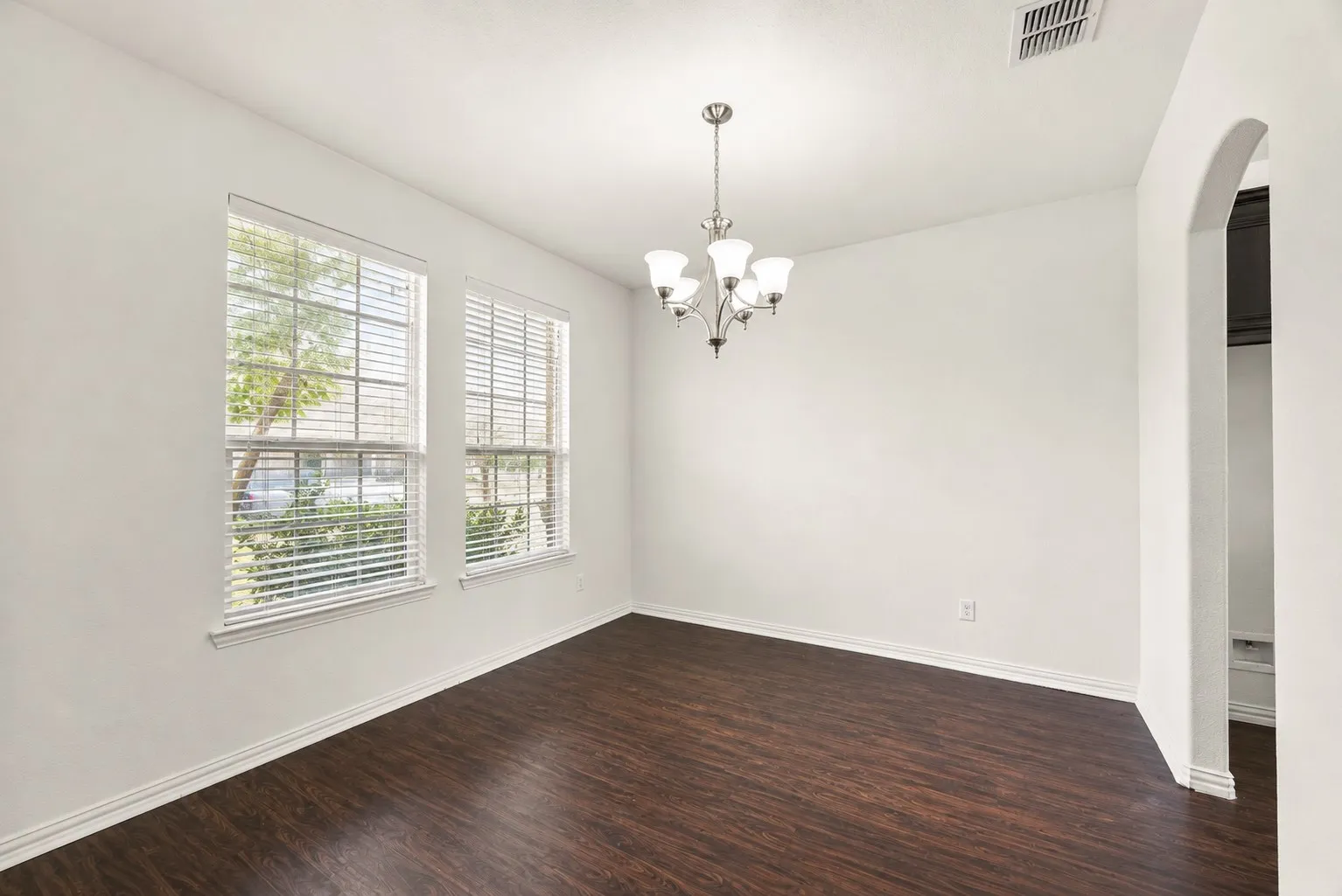 Single Family Residence For Sale in Tarrant County , 3729 Caladium Lane, Forest Hill, Texas 76140, 5 Bedroom, 3 Bathroom, 2 Garage spaces, 2,804 Sqft, built in 2016, mls#21363211, Real Estate Agent in Forest Hill, Homes For Sale in Tarrant county, Homes For Sale in Forest Hill, Realtor in Forest Hill Texas, Real Estate Brokerage Independent Realty Texas, Luminita Cordes Realtor