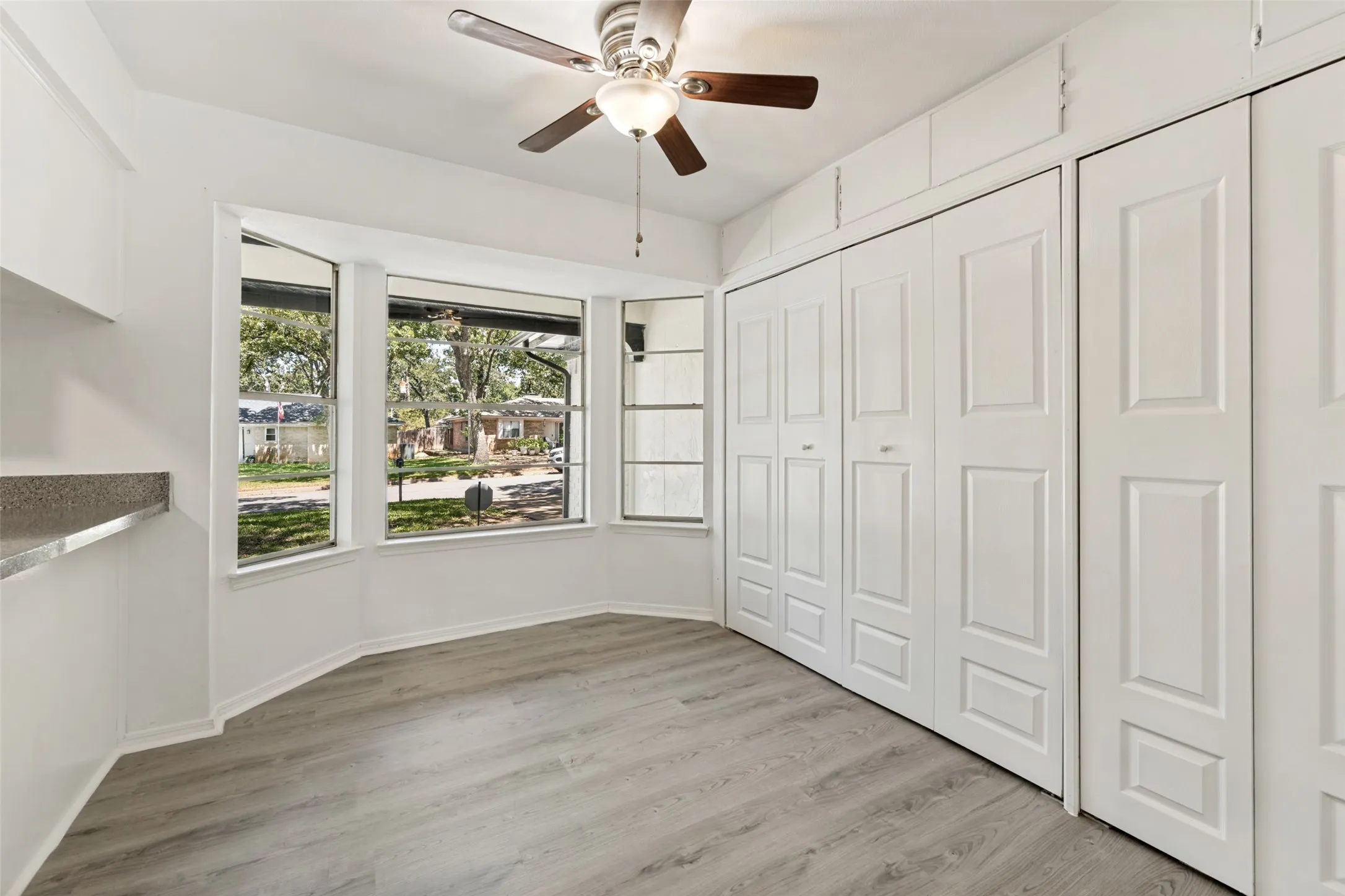 Single Family Residence For Sale in Tarrant County , 2112 Dartmouth Drive, Arlington, Texas 76015, 3 Bedroom, 2 Bathroom, 2 Garage spaces, 1,678 Sqft, built in 1977, mls#21366957, Real Estate Agent in Arlington, Homes For Sale in Tarrant county, Homes For Sale in Arlington, Realtor in Arlington Texas, Real Estate Brokerage Independent Realty Texas, Luminita Cordes Realtor