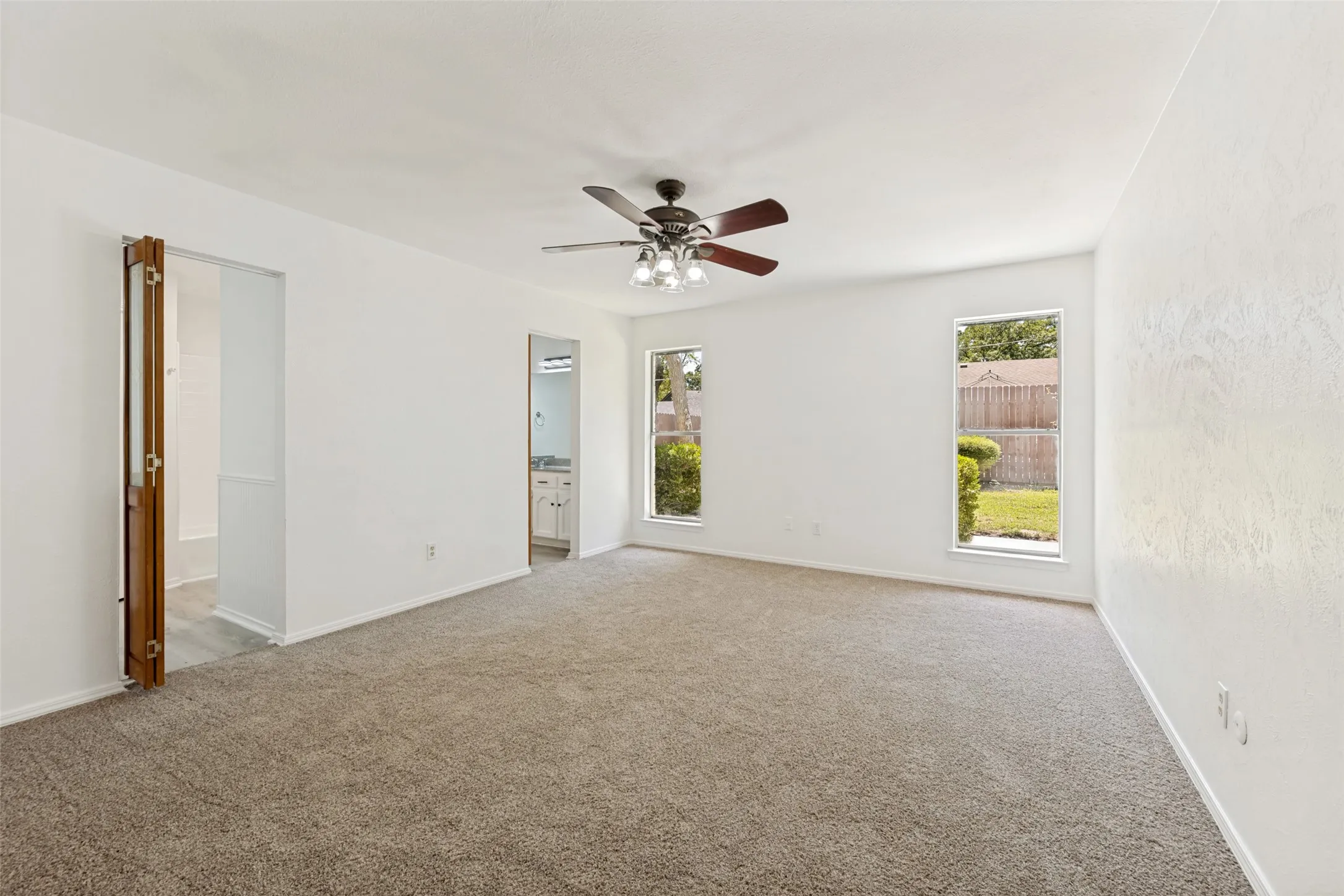Single Family Residence For Sale in Tarrant County , 2112 Dartmouth Drive, Arlington, Texas 76015, 3 Bedroom, 2 Bathroom, 2 Garage spaces, 1,678 Sqft, built in 1977, mls#21366957, Real Estate Agent in Arlington, Homes For Sale in Tarrant county, Homes For Sale in Arlington, Realtor in Arlington Texas, Real Estate Brokerage Independent Realty Texas, Luminita Cordes Realtor