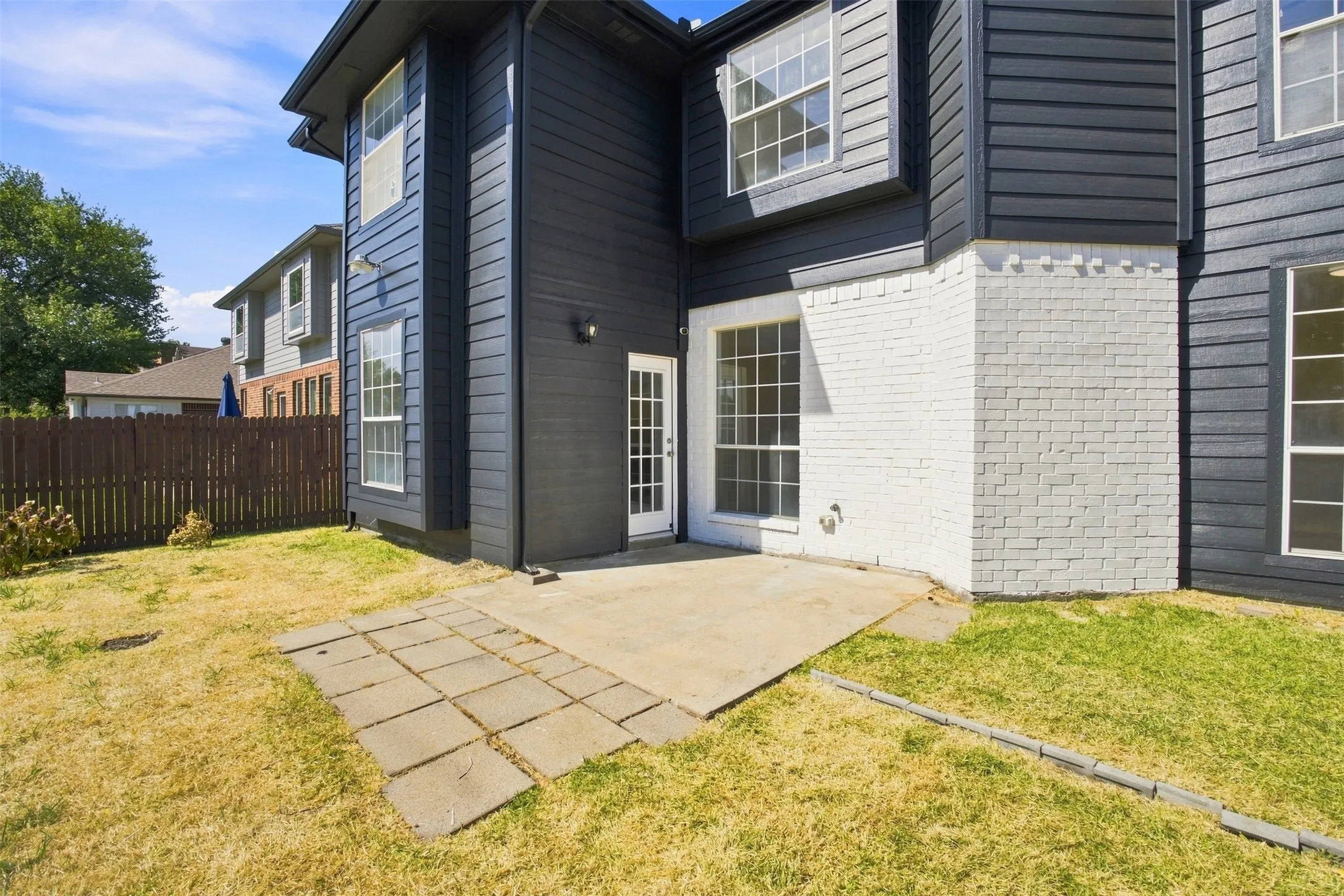 Single Family Residence For Rent in Denton County , 2124 Newport Drive, Flower Mound, Texas 75028, 4 Bedroom, 3 Bathroom, 2 Garage spaces, 2,211 Sqft, built in 1992, mls#21366959, Real Estate Agent in Flower Mound, Homes For Rent in Denton county, Homes For Rent in Flower Mound, Realtor in Flower Mound Texas, Real Estate Brokerage Independent Realty Texas, Luminita Cordes Realtor