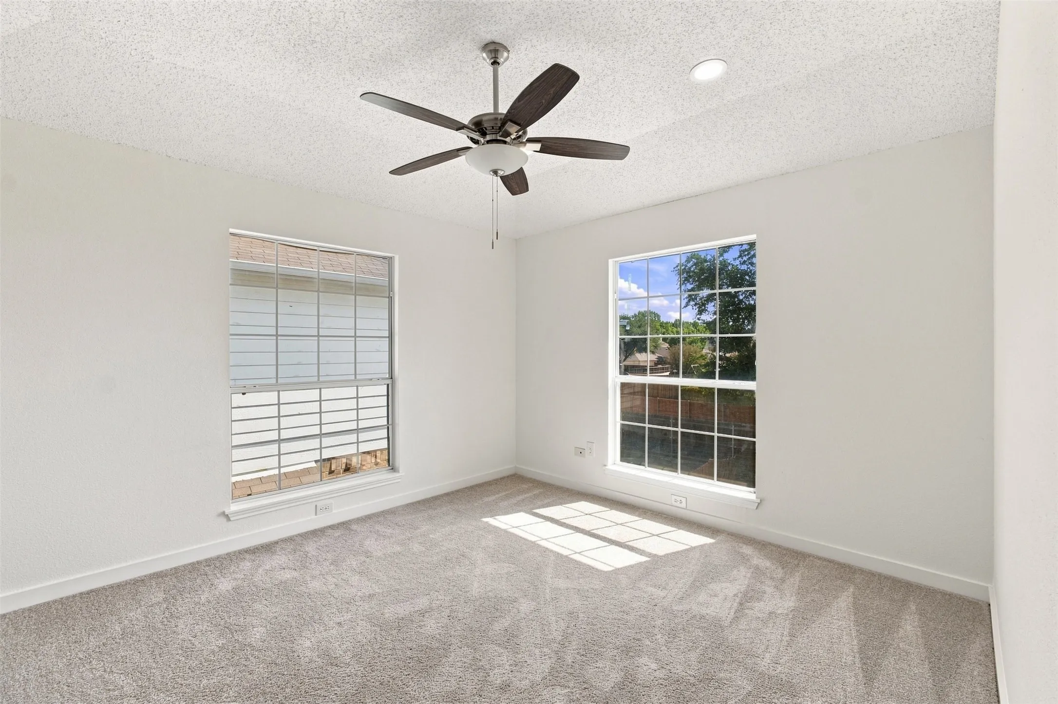 Single Family Residence For Rent in Denton County , 2124 Newport Drive, Flower Mound, Texas 75028, 4 Bedroom, 3 Bathroom, 2 Garage spaces, 2,211 Sqft, built in 1992, mls#21366959, Real Estate Agent in Flower Mound, Homes For Rent in Denton county, Homes For Rent in Flower Mound, Realtor in Flower Mound Texas, Real Estate Brokerage Independent Realty Texas, Luminita Cordes Realtor