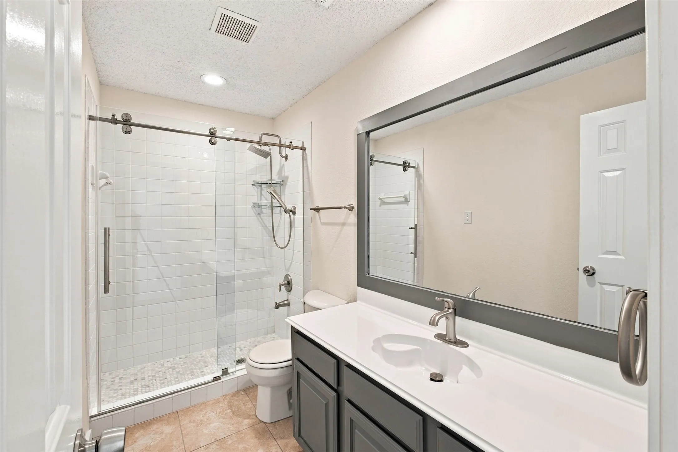 Single Family Residence For Rent in Denton County , 2124 Newport Drive, Flower Mound, Texas 75028, 4 Bedroom, 3 Bathroom, 2 Garage spaces, 2,211 Sqft, built in 1992, mls#21366959, Real Estate Agent in Flower Mound, Homes For Rent in Denton county, Homes For Rent in Flower Mound, Realtor in Flower Mound Texas, Real Estate Brokerage Independent Realty Texas, Luminita Cordes Realtor
