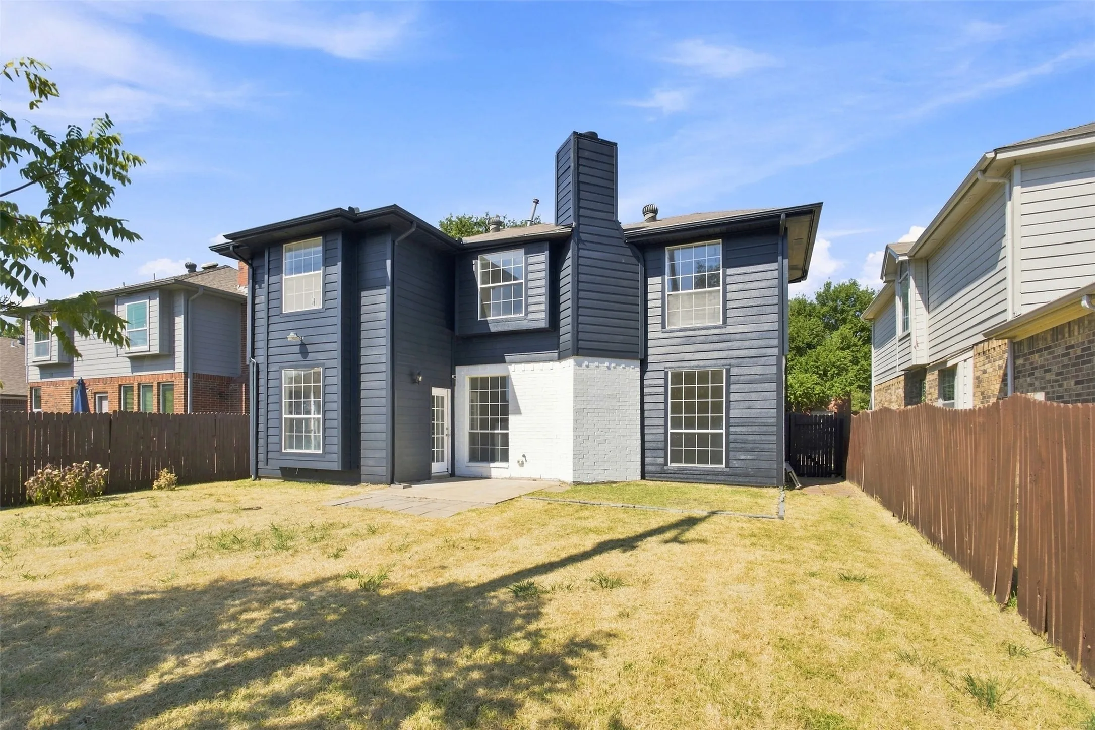 Single Family Residence For Rent in Denton County , 2124 Newport Drive, Flower Mound, Texas 75028, 4 Bedroom, 3 Bathroom, 2 Garage spaces, 2,211 Sqft, built in 1992, mls#21366959, Real Estate Agent in Flower Mound, Homes For Rent in Denton county, Homes For Rent in Flower Mound, Realtor in Flower Mound Texas, Real Estate Brokerage Independent Realty Texas, Luminita Cordes Realtor