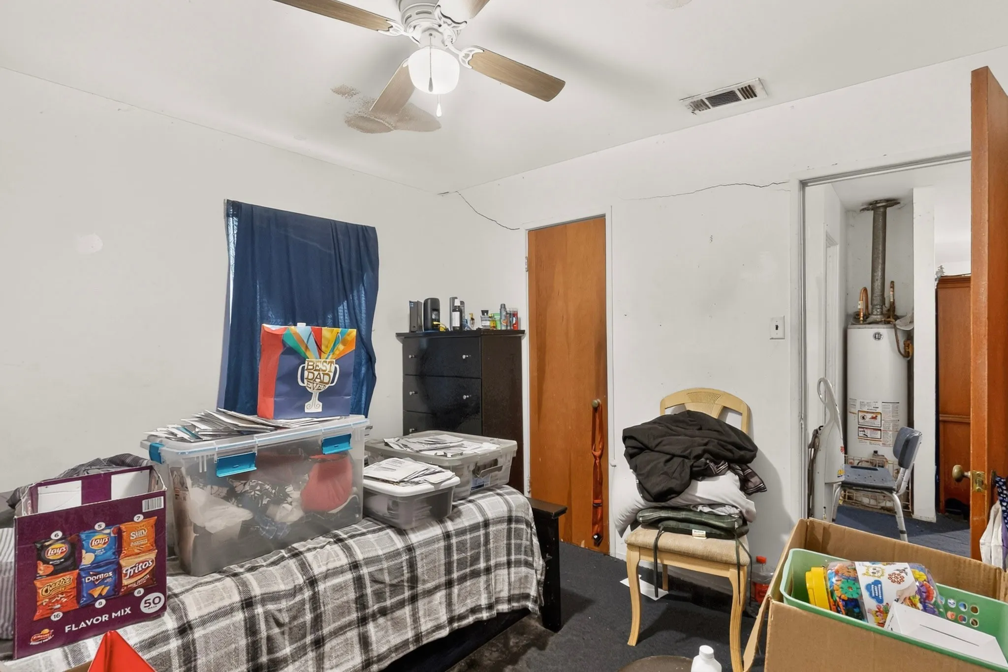Single Family Residence For Sale in Ellis County , 2225 Mayfair Street, Ennis, Texas 75119, 3 Bedroom, 1 Bathroom, 1 Garage spaces, 908 Sqft, built in 1955, mls#21366433, Real Estate Agent in Ennis, Homes For Sale in Ellis county, Homes For Sale in Ennis, Realtor in Ennis Texas, Real Estate Brokerage Independent Realty Texas, Luminita Cordes Realtor