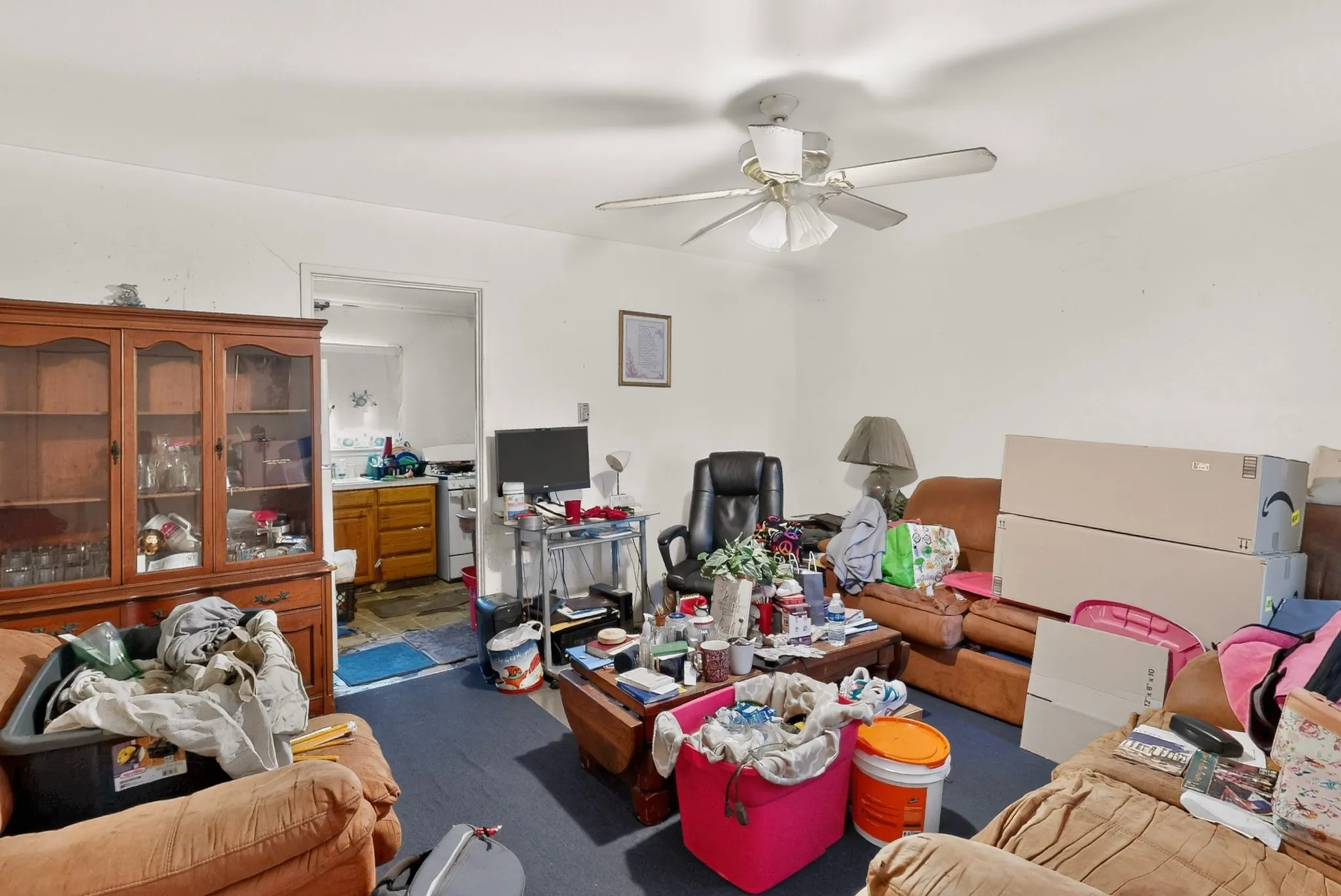 Single Family Residence For Sale in Ellis County , 2225 Mayfair Street, Ennis, Texas 75119, 3 Bedroom, 1 Bathroom, 1 Garage spaces, 908 Sqft, built in 1955, mls#21366433, Real Estate Agent in Ennis, Homes For Sale in Ellis county, Homes For Sale in Ennis, Realtor in Ennis Texas, Real Estate Brokerage Independent Realty Texas, Luminita Cordes Realtor