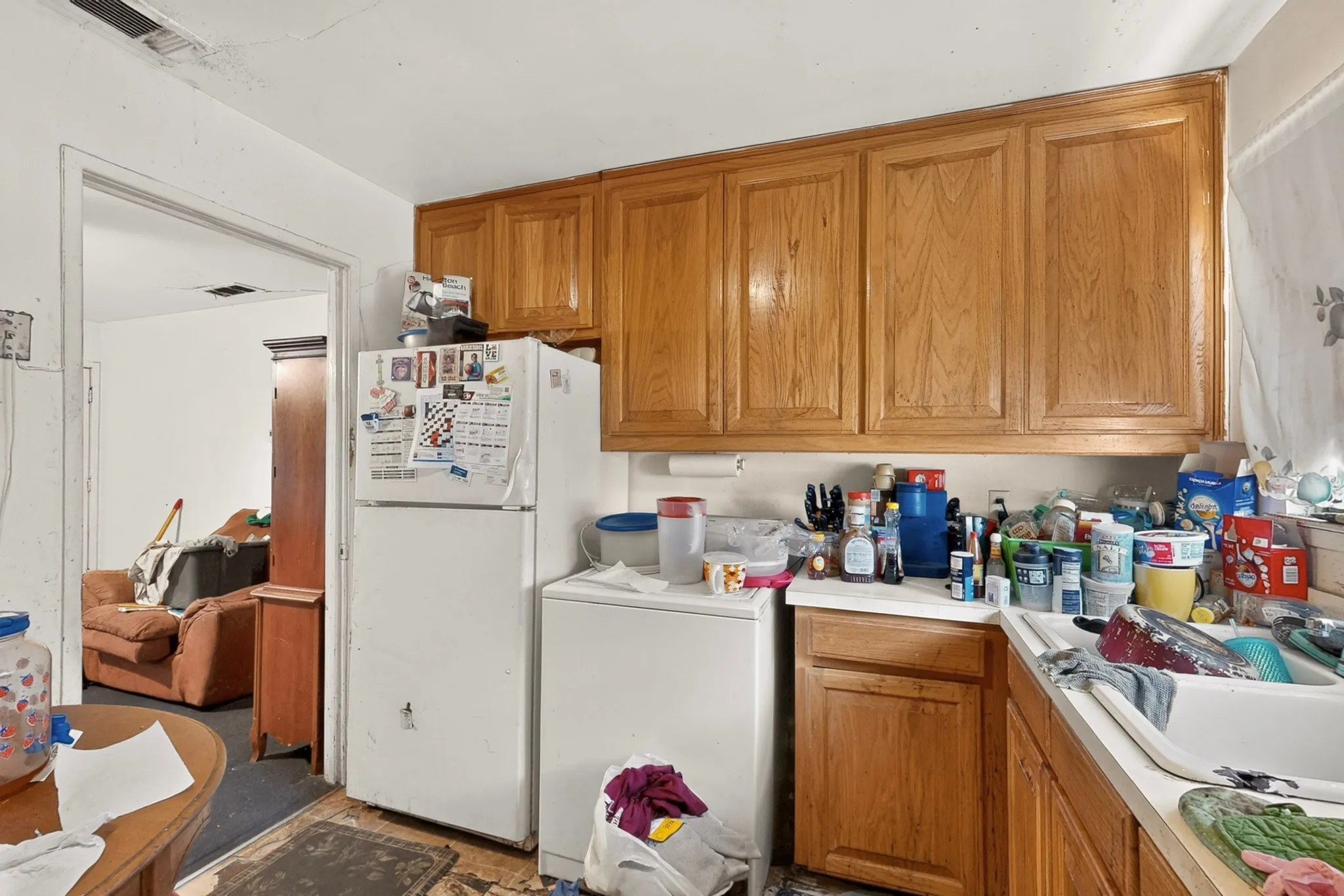 Single Family Residence For Sale in Ellis County , 2225 Mayfair Street, Ennis, Texas 75119, 3 Bedroom, 1 Bathroom, 1 Garage spaces, 908 Sqft, built in 1955, mls#21366433, Real Estate Agent in Ennis, Homes For Sale in Ellis county, Homes For Sale in Ennis, Realtor in Ennis Texas, Real Estate Brokerage Independent Realty Texas, Luminita Cordes Realtor