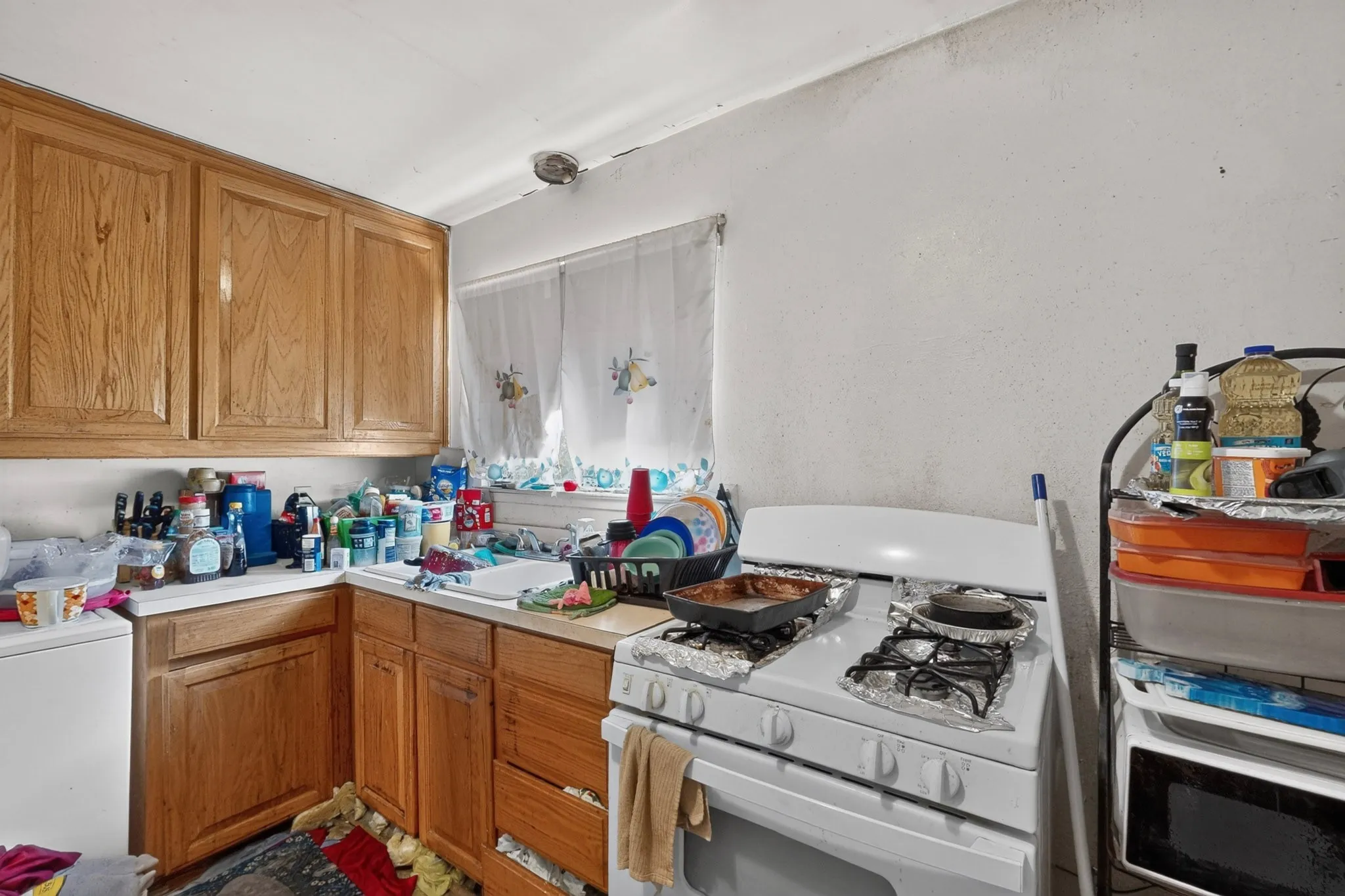 Single Family Residence For Sale in Ellis County , 2225 Mayfair Street, Ennis, Texas 75119, 3 Bedroom, 1 Bathroom, 1 Garage spaces, 908 Sqft, built in 1955, mls#21366433, Real Estate Agent in Ennis, Homes For Sale in Ellis county, Homes For Sale in Ennis, Realtor in Ennis Texas, Real Estate Brokerage Independent Realty Texas, Luminita Cordes Realtor