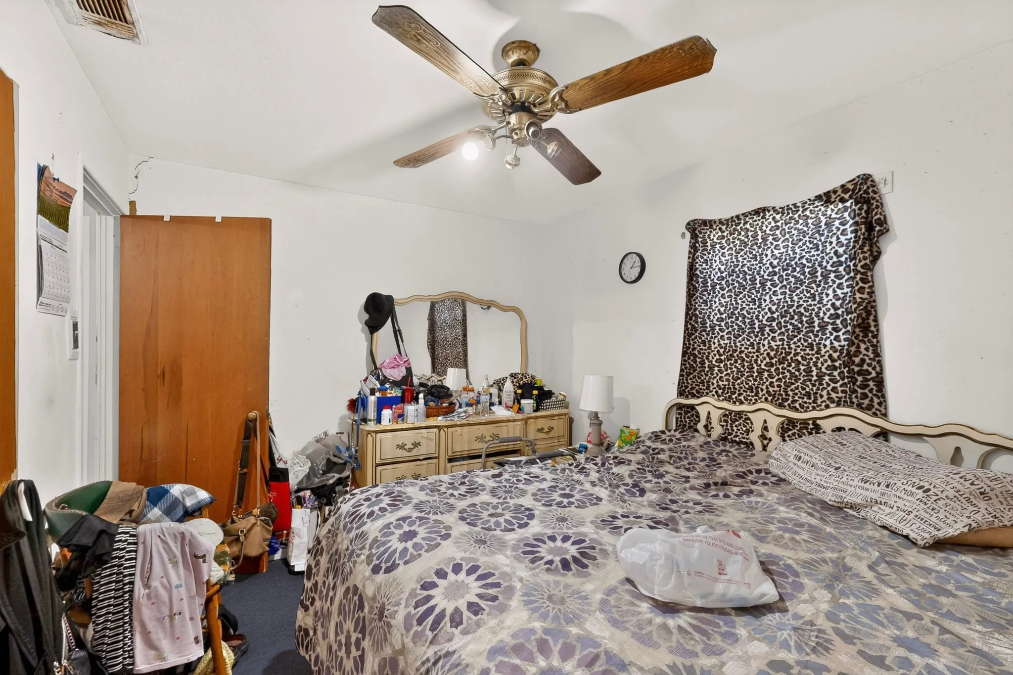 Single Family Residence For Sale in Ellis County , 2225 Mayfair Street, Ennis, Texas 75119, 3 Bedroom, 1 Bathroom, 1 Garage spaces, 908 Sqft, built in 1955, mls#21366433, Real Estate Agent in Ennis, Homes For Sale in Ellis county, Homes For Sale in Ennis, Realtor in Ennis Texas, Real Estate Brokerage Independent Realty Texas, Luminita Cordes Realtor