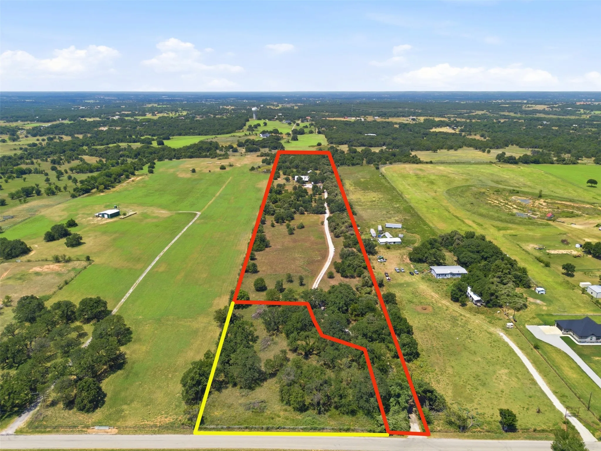 Single Family Residence For Sale in Wise County , 1724 County Road 4790, Boyd, Texas 76023, 6 Bedroom, 4 Bathroom, Garage spaces, 3,600 Sqft, built in 2017, mls#21362695, Real Estate Agent in Boyd, Homes For Sale in Wise county, Homes For Sale in Boyd, Realtor in Boyd Texas, Real Estate Brokerage Independent Realty Texas, Luminita Cordes Realtor
