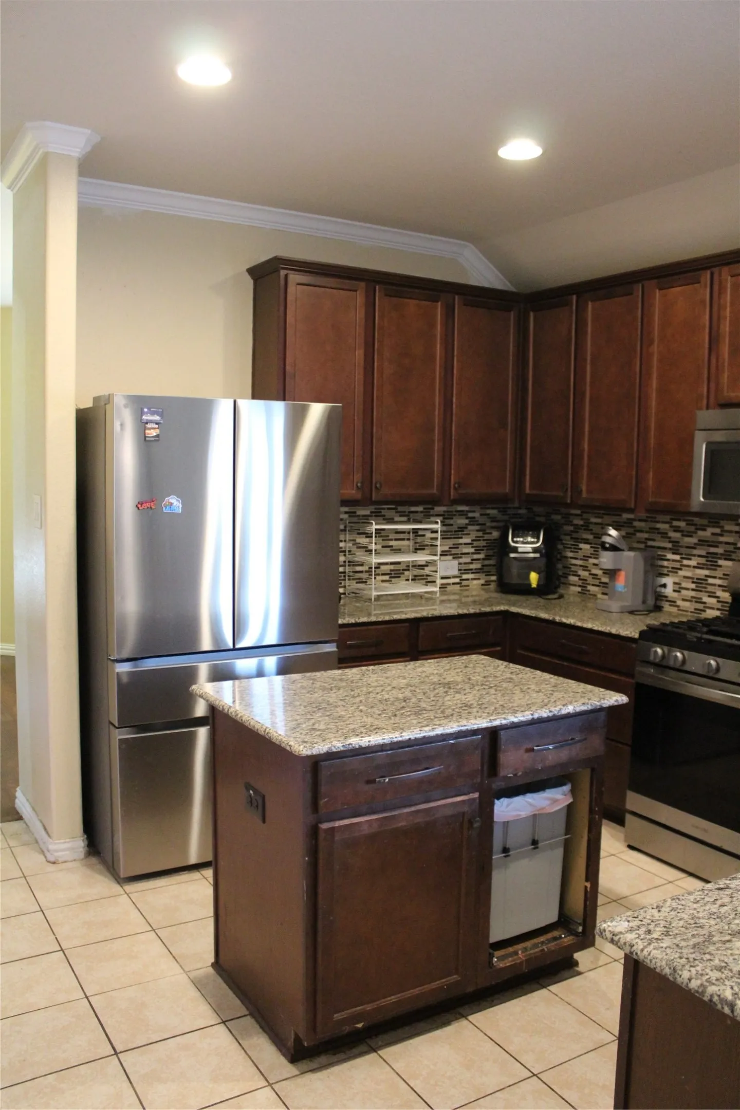 Single Family Residence For Sale in Denton County , 809 Kinghaven Drive, Little Elm, Texas 75068, 4 Bedroom, 2 Bathroom, 2 Garage spaces, 2,025 Sqft, built in 2016, mls#21366101, Real Estate Agent in Little Elm, Homes For Sale in Denton county, Homes For Sale in Little Elm, Realtor in Little Elm Texas, Real Estate Brokerage Independent Realty Texas, Luminita Cordes Realtor