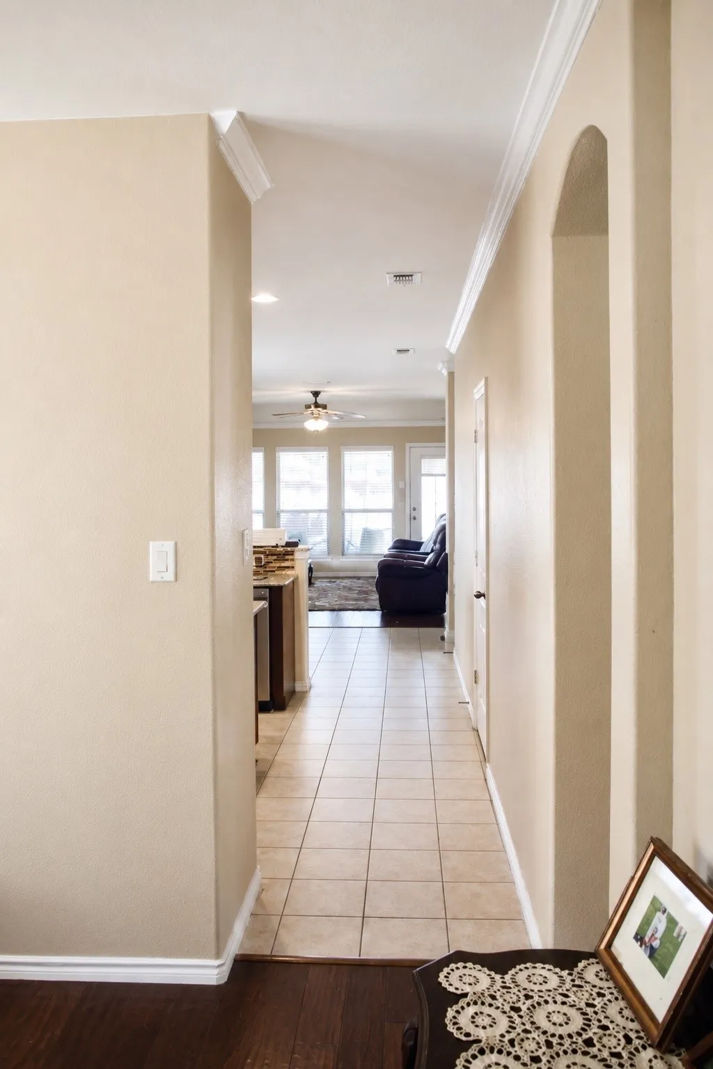 Single Family Residence For Sale in Denton County , 809 Kinghaven Drive, Little Elm, Texas 75068, 4 Bedroom, 2 Bathroom, 2 Garage spaces, 2,025 Sqft, built in 2016, mls#21366101, Real Estate Agent in Little Elm, Homes For Sale in Denton county, Homes For Sale in Little Elm, Realtor in Little Elm Texas, Real Estate Brokerage Independent Realty Texas, Luminita Cordes Realtor