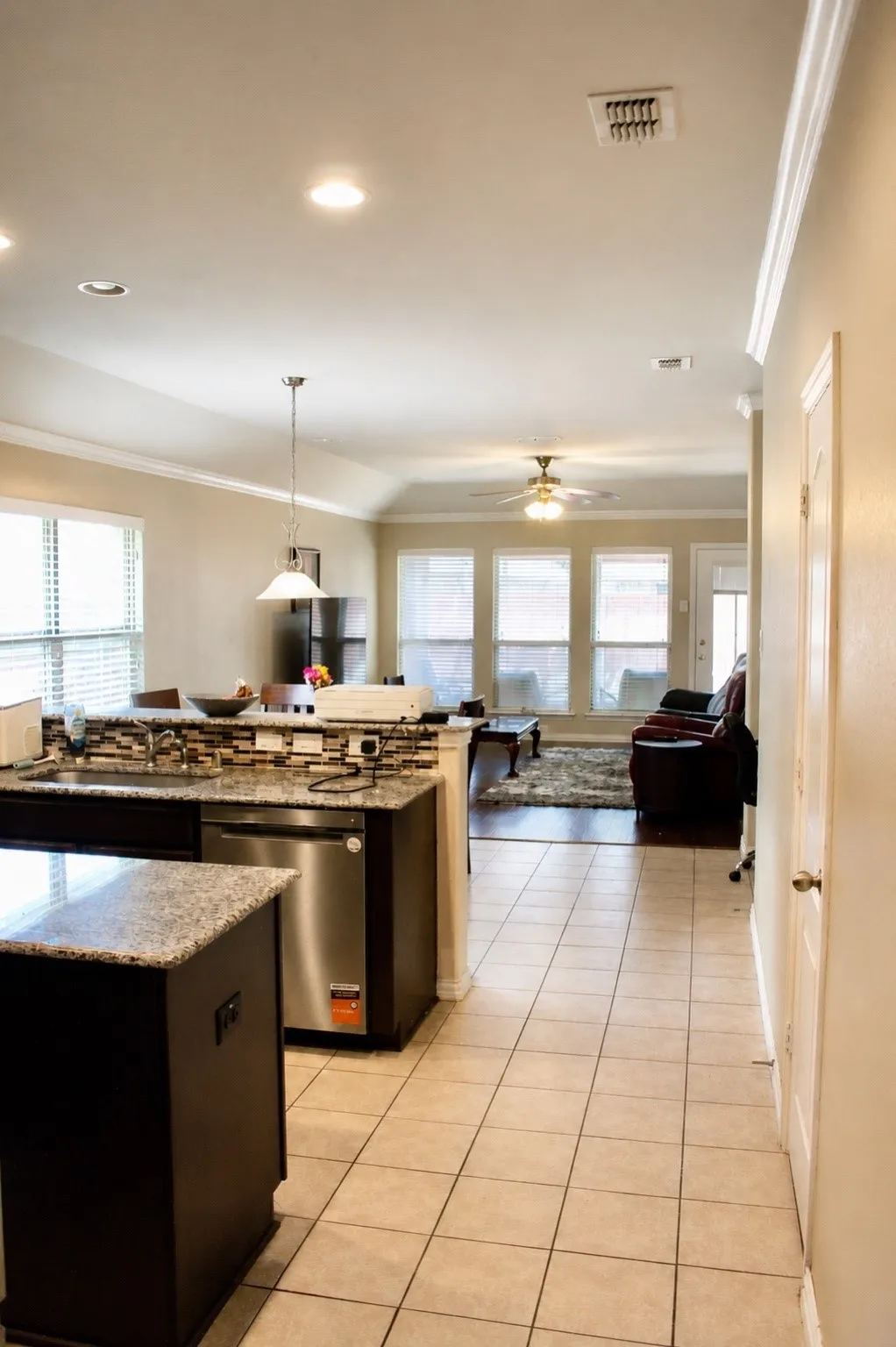 Single Family Residence For Sale in Denton County , 809 Kinghaven Drive, Little Elm, Texas 75068, 4 Bedroom, 2 Bathroom, 2 Garage spaces, 2,025 Sqft, built in 2016, mls#21366101, Real Estate Agent in Little Elm, Homes For Sale in Denton county, Homes For Sale in Little Elm, Realtor in Little Elm Texas, Real Estate Brokerage Independent Realty Texas, Luminita Cordes Realtor