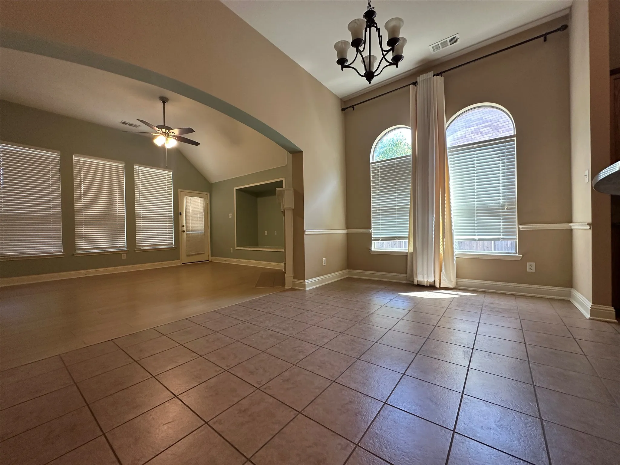 Single Family Residence For Rent in Collin County , 3103 Spanish Oak Trail, Melissa, Texas 75454, 3 Bedroom, 2 Bathroom, 2 Garage spaces, 1,822 Sqft, built in 2007, mls#21366970, Real Estate Agent in Melissa, Homes For Rent in Collin county, Homes For Rent in Melissa, Realtor in Melissa Texas, Real Estate Brokerage Independent Realty Texas, Luminita Cordes Realtor