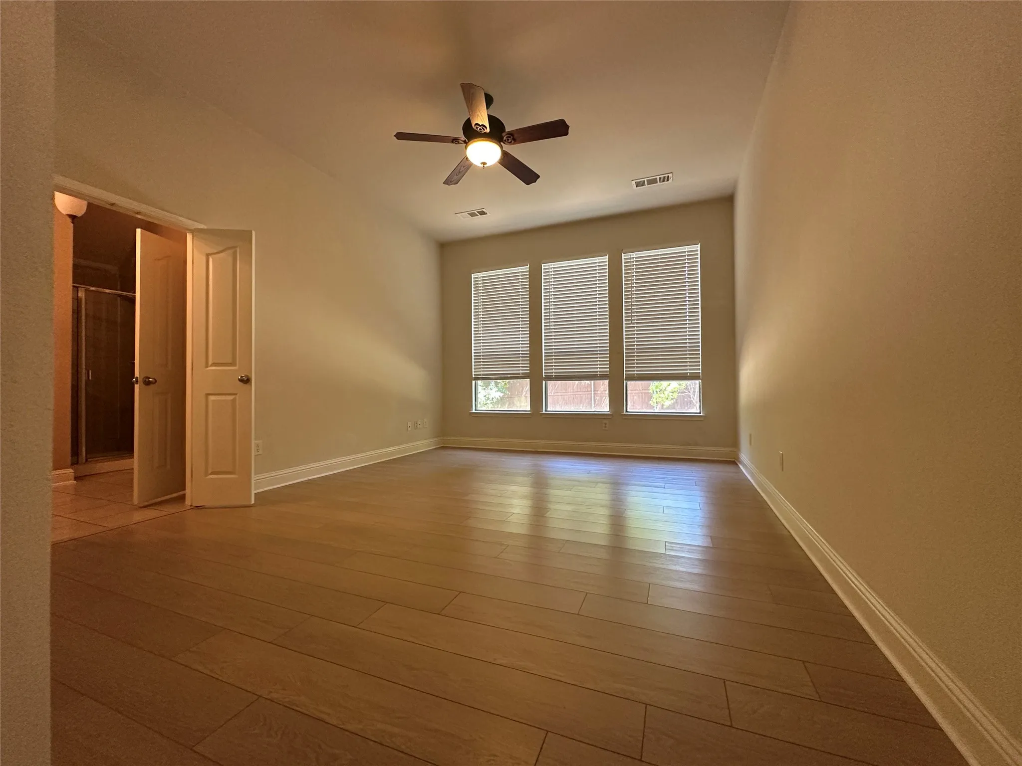 Single Family Residence For Rent in Collin County , 3103 Spanish Oak Trail, Melissa, Texas 75454, 3 Bedroom, 2 Bathroom, 2 Garage spaces, 1,822 Sqft, built in 2007, mls#21366970, Real Estate Agent in Melissa, Homes For Rent in Collin county, Homes For Rent in Melissa, Realtor in Melissa Texas, Real Estate Brokerage Independent Realty Texas, Luminita Cordes Realtor