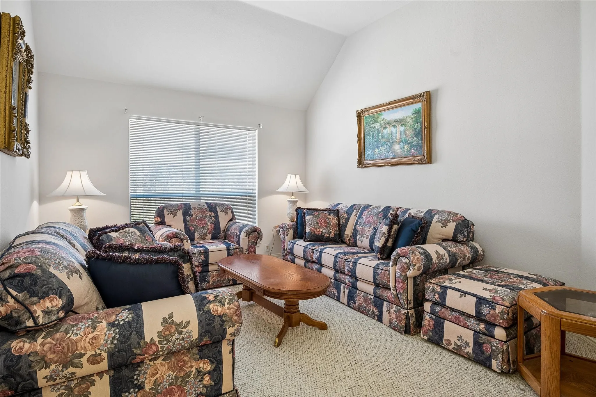 Single Family Residence For Sale in Dallas County , 3406 Harbor Pointe Drive, Rowlett, Texas 75088, 4 Bedroom, 2 Bathroom, 2 Garage spaces, 2,576 Sqft, built in 1998, mls#21366963, Real Estate Agent in Rowlett, Homes For Sale in Dallas county, Homes For Sale in Rowlett, Realtor in Rowlett Texas, Real Estate Brokerage Independent Realty Texas, Luminita Cordes Realtor
