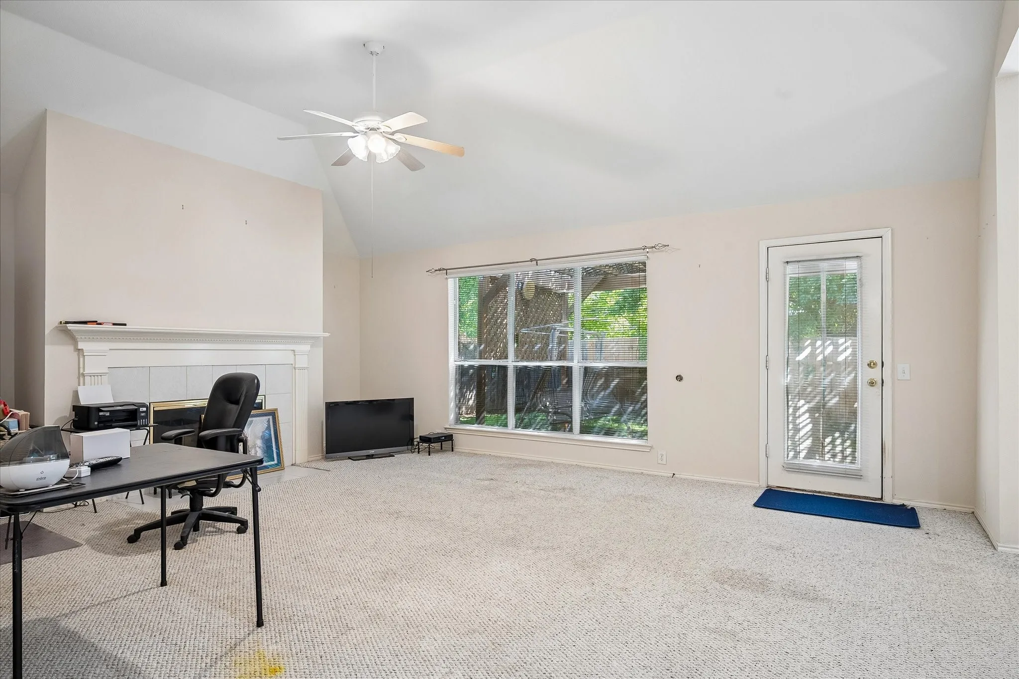 Single Family Residence For Sale in Dallas County , 3406 Harbor Pointe Drive, Rowlett, Texas 75088, 4 Bedroom, 2 Bathroom, 2 Garage spaces, 2,576 Sqft, built in 1998, mls#21366963, Real Estate Agent in Rowlett, Homes For Sale in Dallas county, Homes For Sale in Rowlett, Realtor in Rowlett Texas, Real Estate Brokerage Independent Realty Texas, Luminita Cordes Realtor
