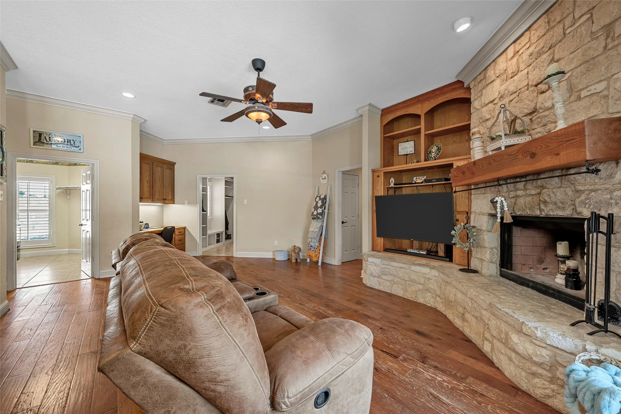 Single Family Residence For Sale in Mc Lennan County , 200 Johanne Point Road, Bruceville Eddy, Texas 76524, 5 Bedroom, 4 Bathroom, 2 Garage spaces, 3,137 Sqft, built in 2004, mls#21366966, Real Estate Agent in Bruceville Eddy, Homes For Sale in Mc Lennan county, Homes For Sale in Bruceville Eddy, Realtor in Bruceville Eddy Texas, Real Estate Brokerage Independent Realty Texas, Luminita Cordes Realtor