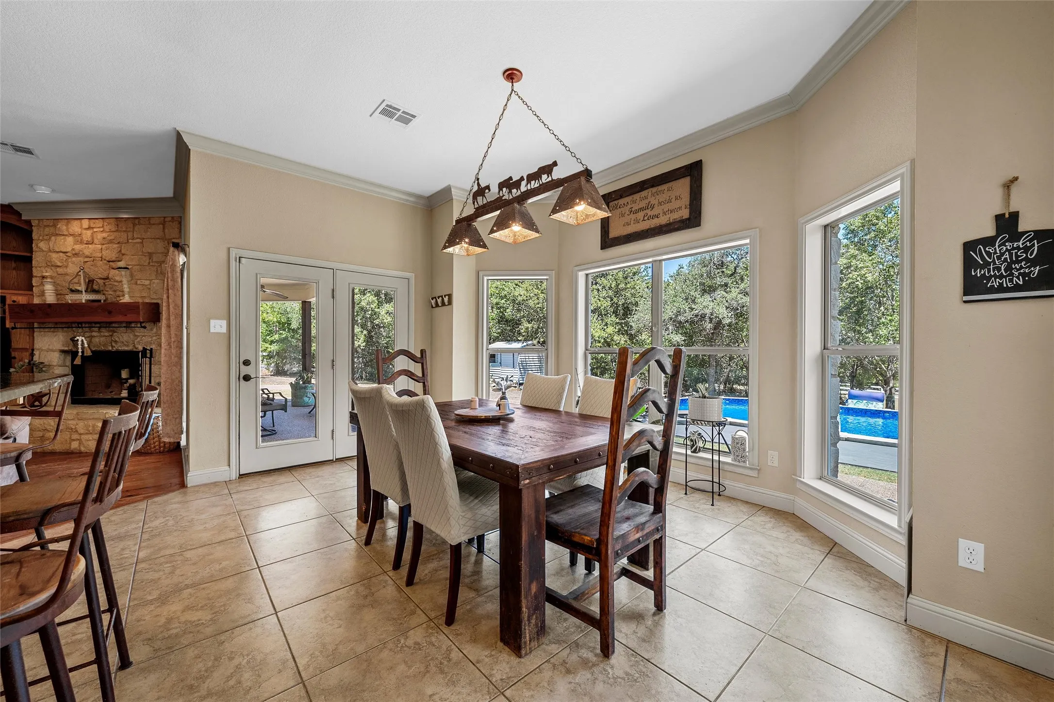 Single Family Residence For Sale in Mc Lennan County , 200 Johanne Point Road, Bruceville Eddy, Texas 76524, 5 Bedroom, 4 Bathroom, 2 Garage spaces, 3,137 Sqft, built in 2004, mls#21366966, Real Estate Agent in Bruceville Eddy, Homes For Sale in Mc Lennan county, Homes For Sale in Bruceville Eddy, Realtor in Bruceville Eddy Texas, Real Estate Brokerage Independent Realty Texas, Luminita Cordes Realtor
