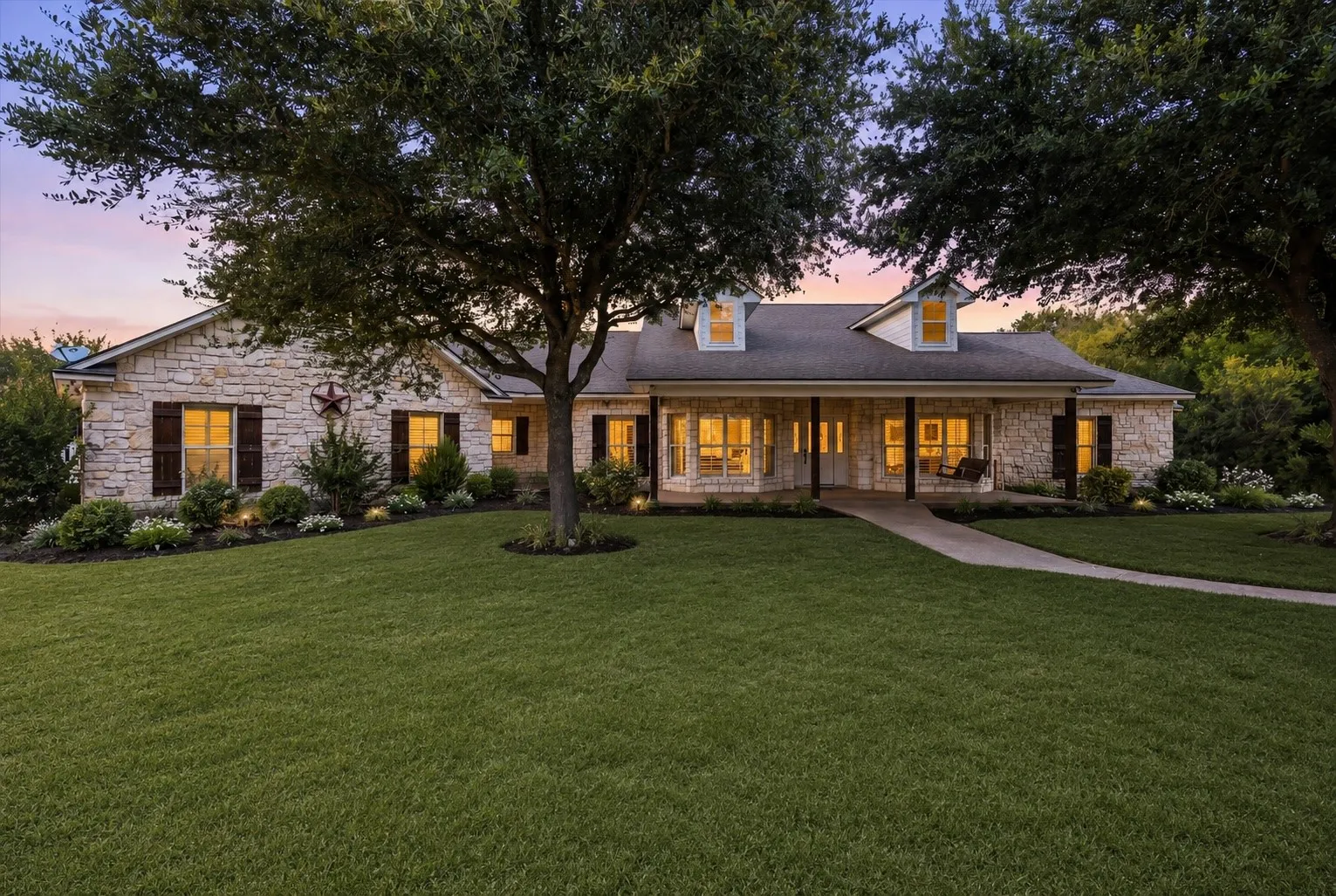 Single Family Residence For Sale in Mc Lennan County , 200 Johanne Point Road, Bruceville Eddy, Texas 76524, 5 Bedroom, 4 Bathroom, 2 Garage spaces, 3,137 Sqft, built in 2004, mls#21366966, Real Estate Agent in Bruceville Eddy, Homes For Sale in Mc Lennan county, Homes For Sale in Bruceville Eddy, Realtor in Bruceville Eddy Texas, Real Estate Brokerage Independent Realty Texas, Luminita Cordes Realtor